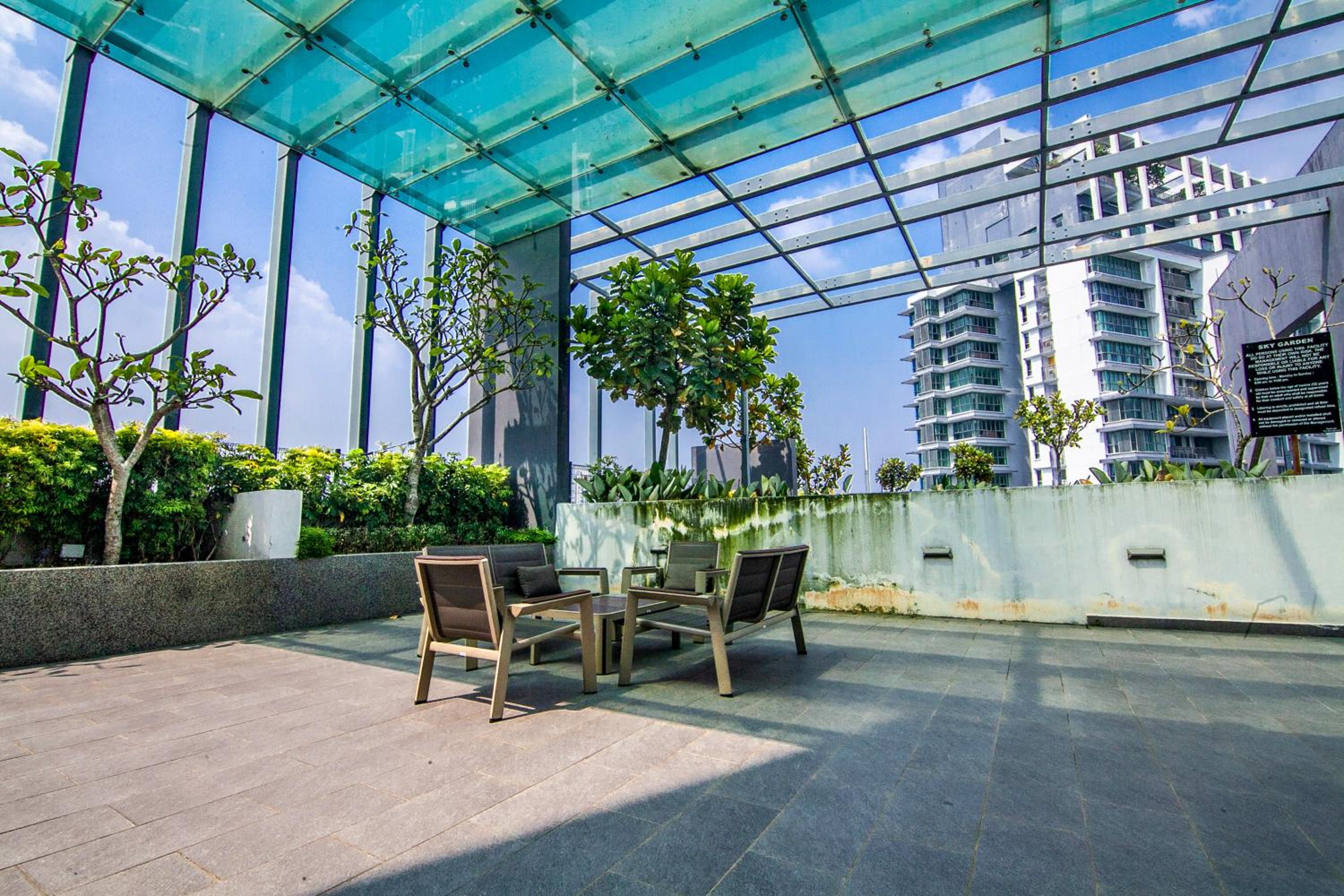 Family Luxury Condo with Slides near Legoland, Medini Signature by KidsCastle