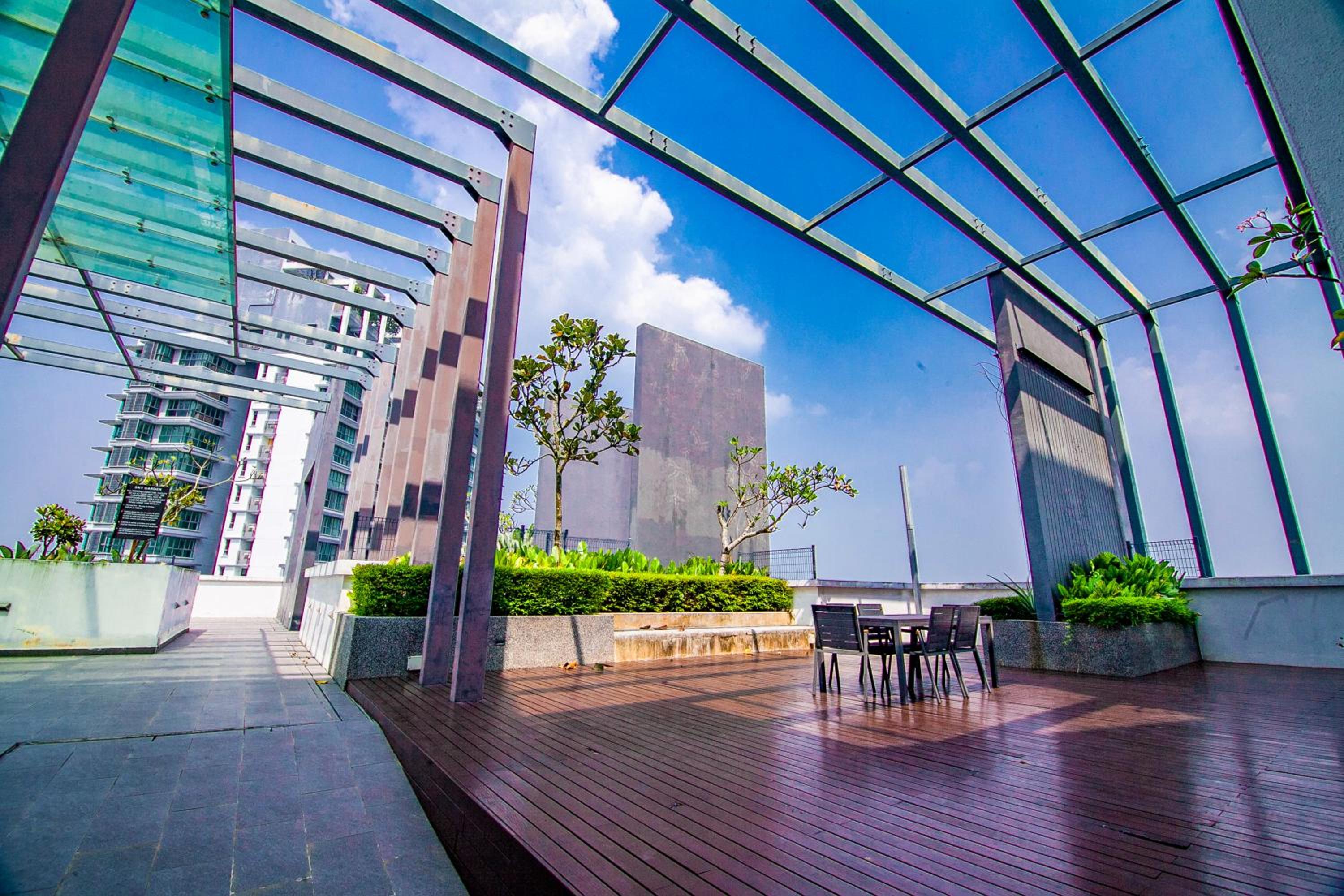 Family Luxury Condo with Slides near Legoland, Medini Signature by KidsCastle