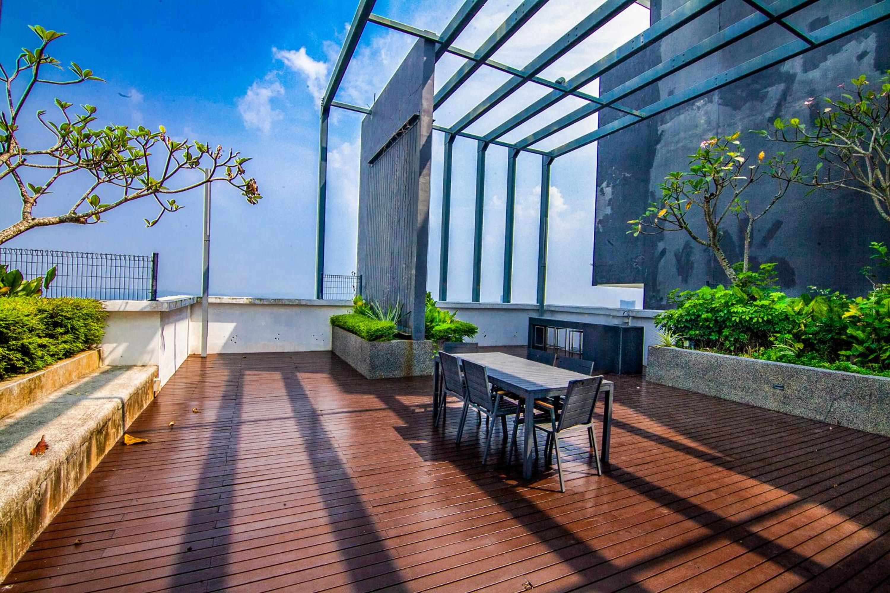 Family Luxury Condo with Slides near Legoland, Medini Signature by KidsCastle