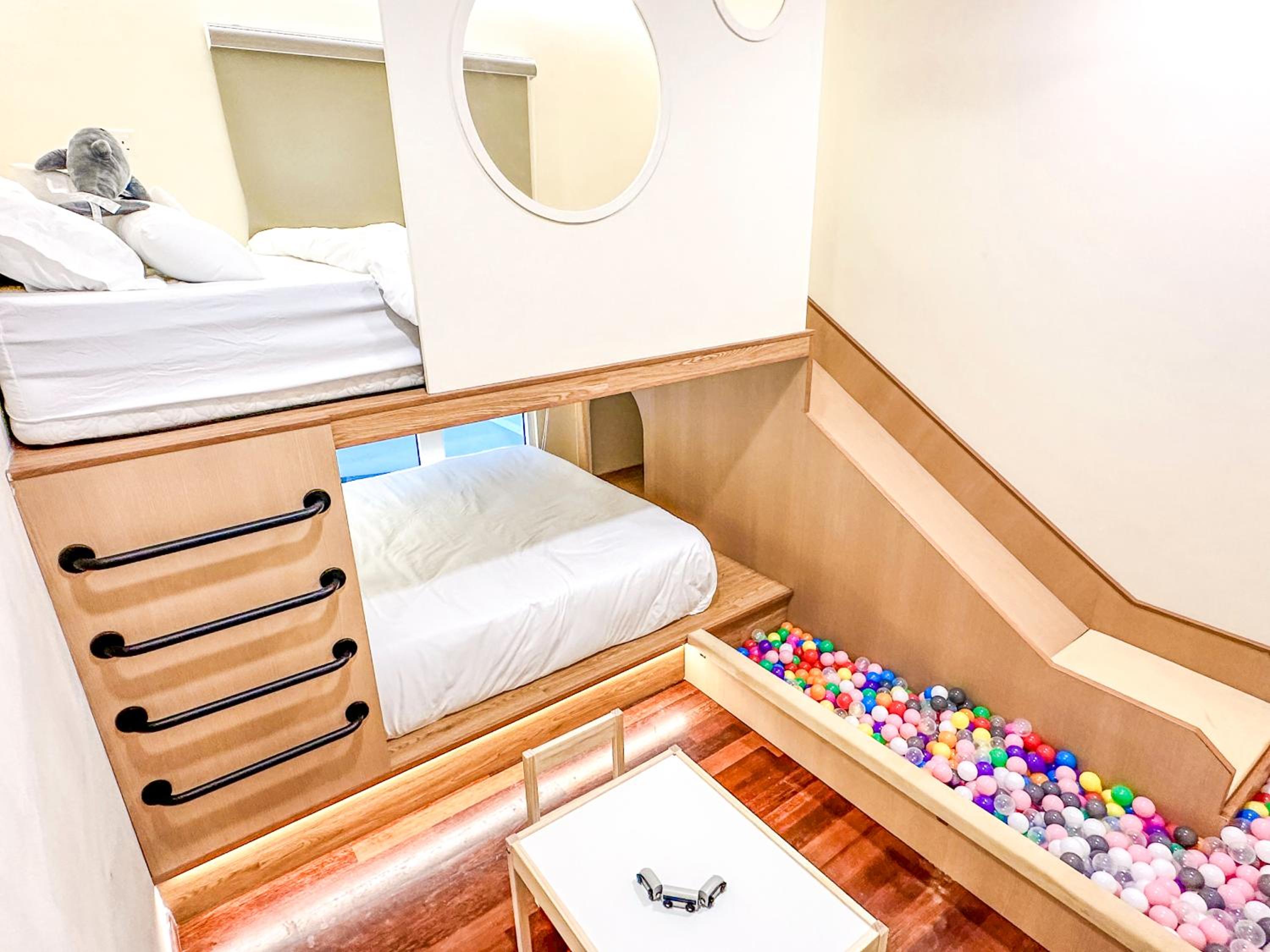 Family Luxury Condo with Slides near Legoland, Medini Signature by KidsCastle photo 7