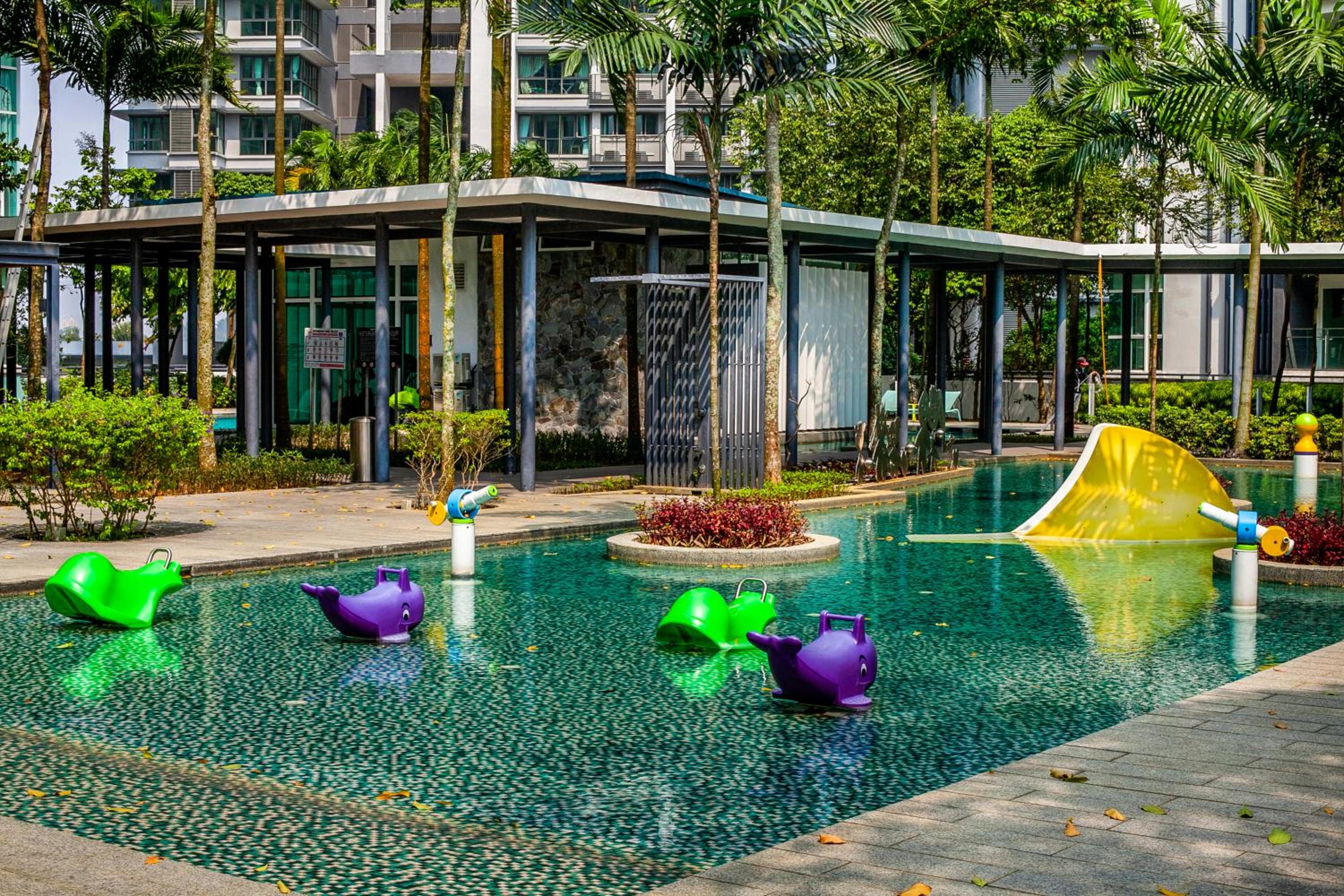 Family Luxury Condo with Slides near Legoland, Medini Signature by KidsCastle