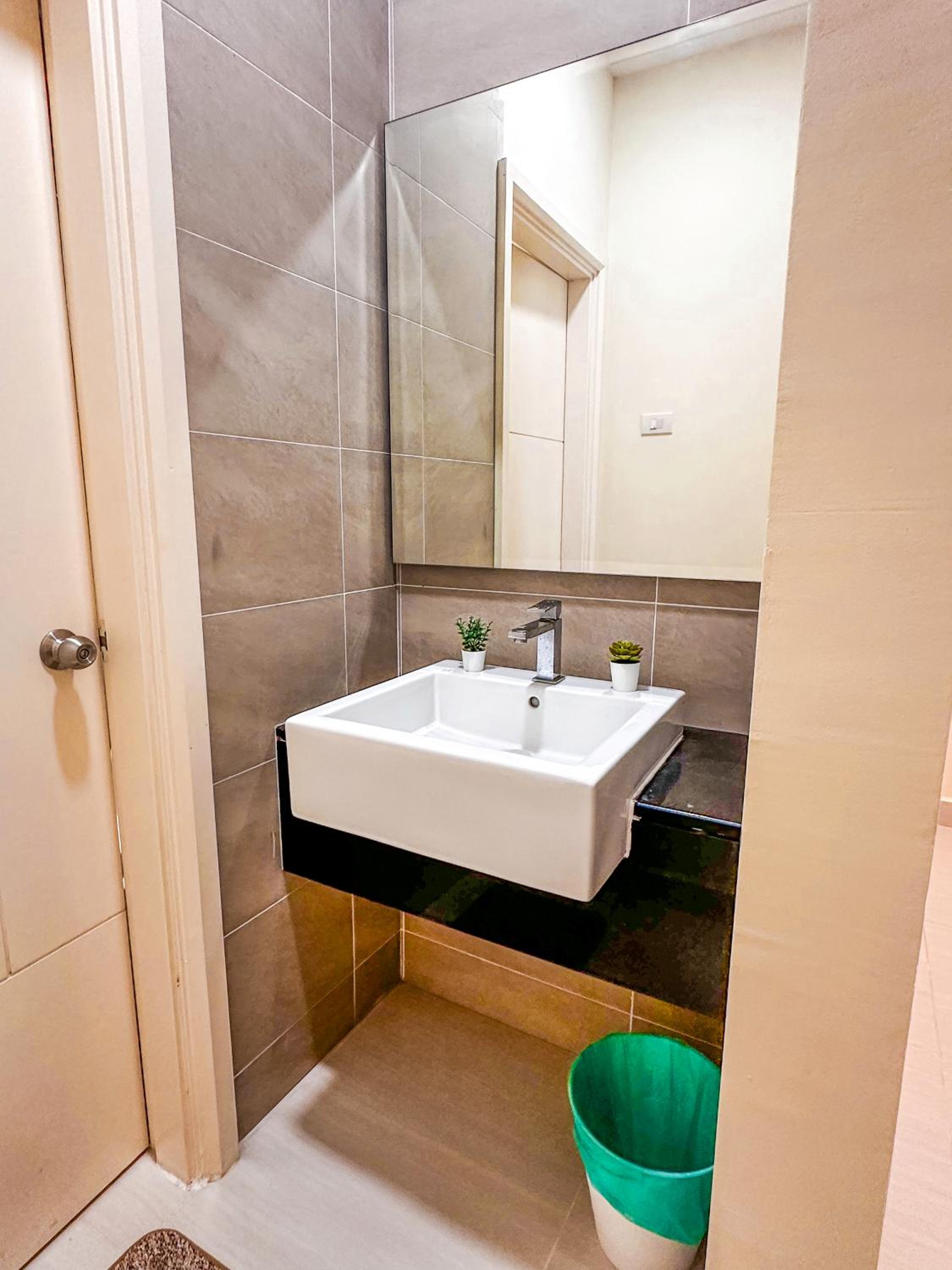 Family Luxury Condo with Slides near Legoland, Medini Signature by KidsCastle