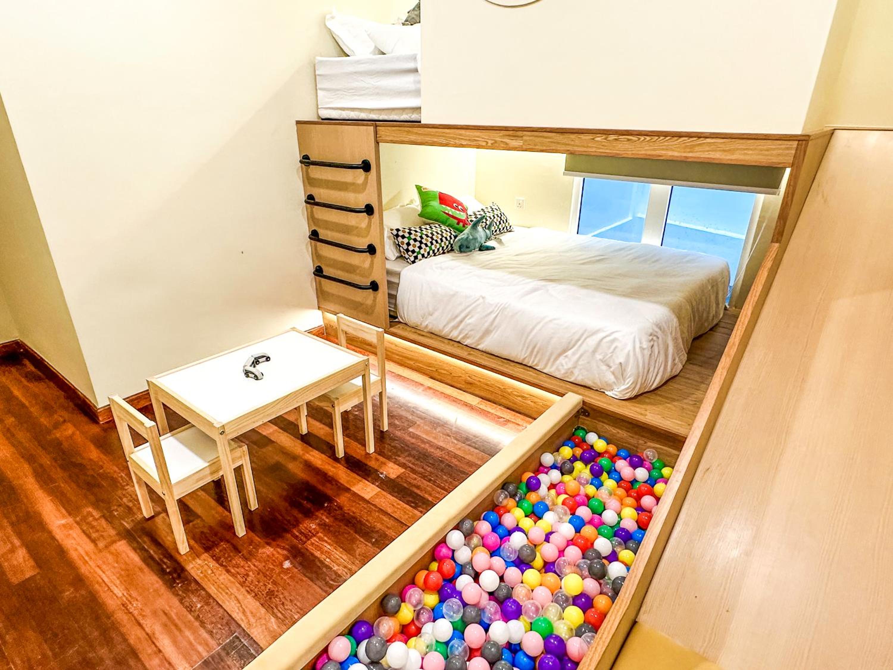 Family Luxury Condo with Slides near Legoland, Medini Signature by KidsCastle photo 8