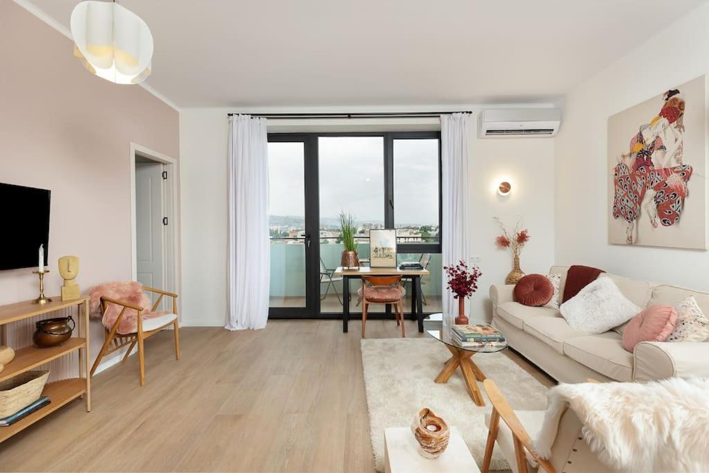 Unabi - a brand new flat w/breathtaking views view 5