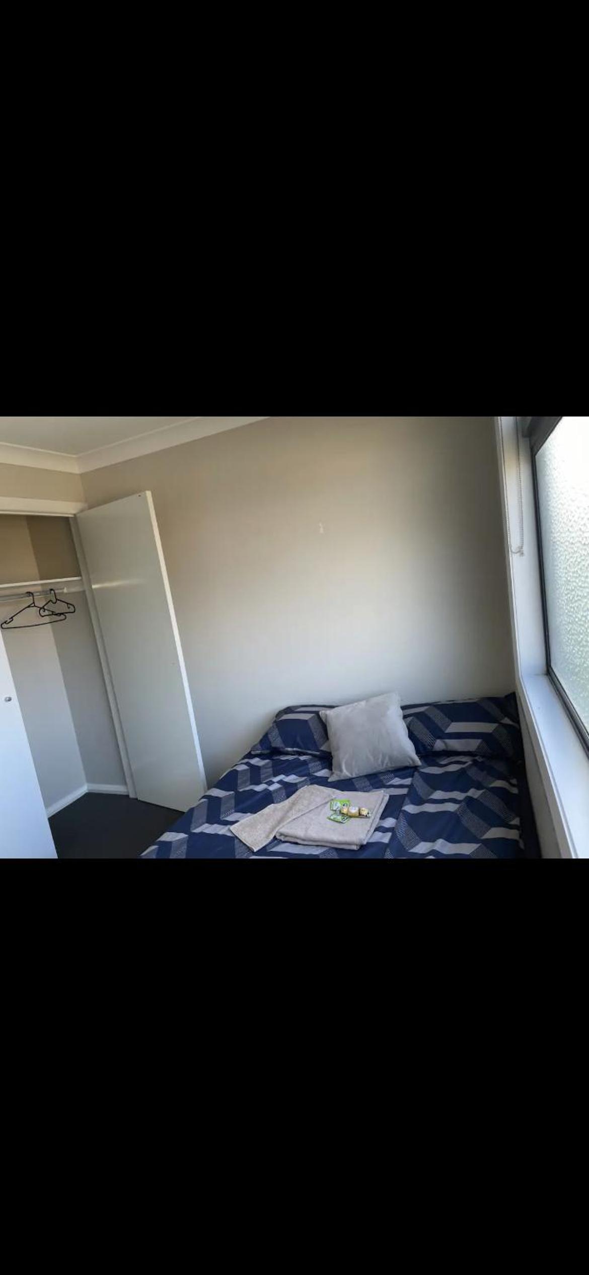 Cosy Room with lock and work area