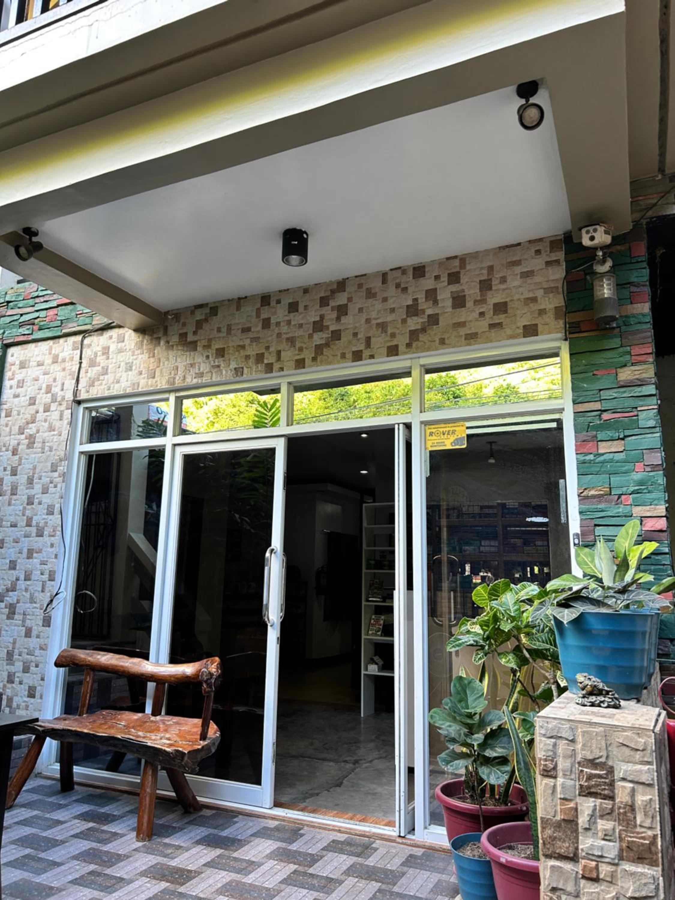 Seaslugs Travellers Inn, El Nido - 21