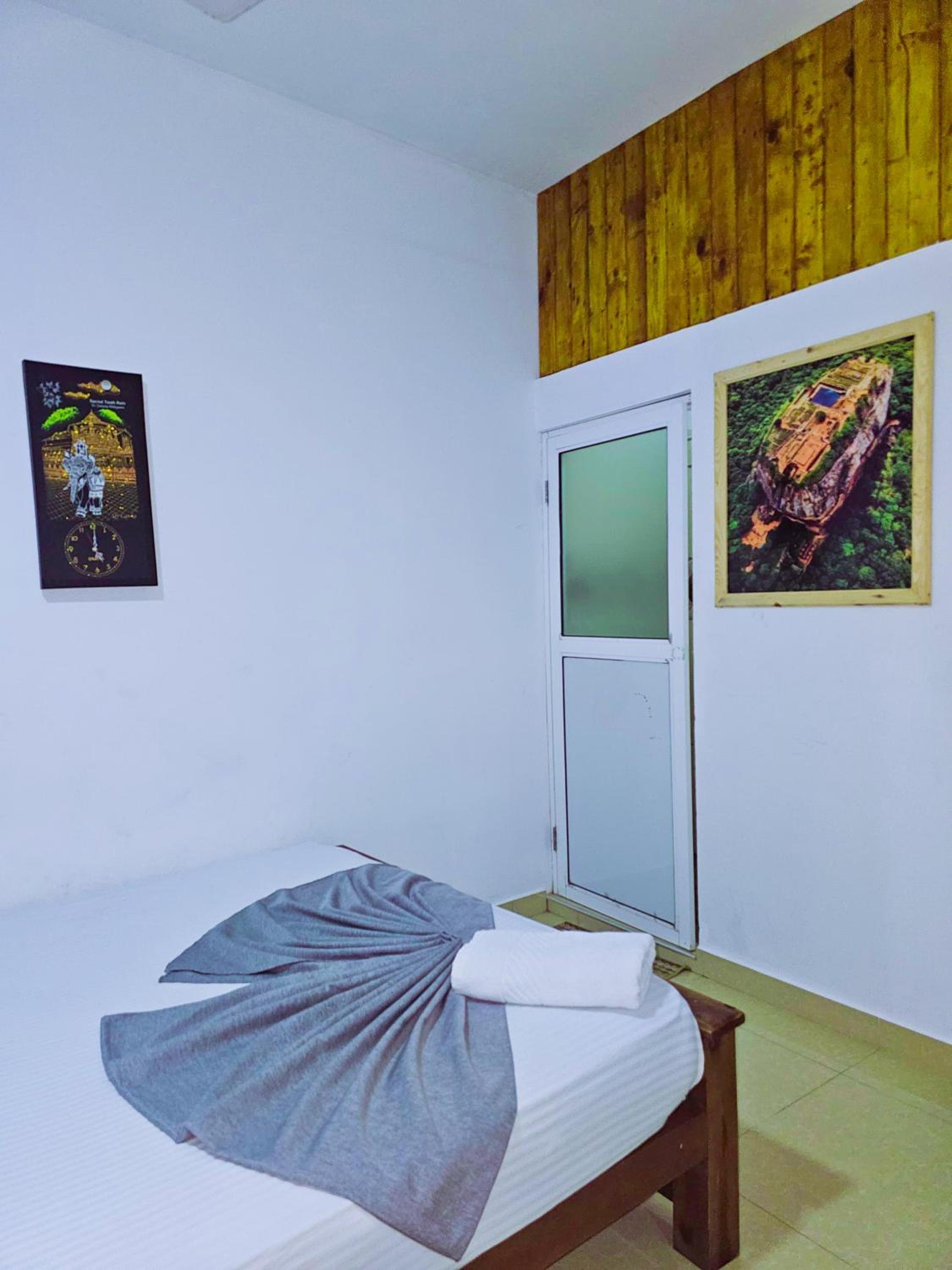 Photo 33