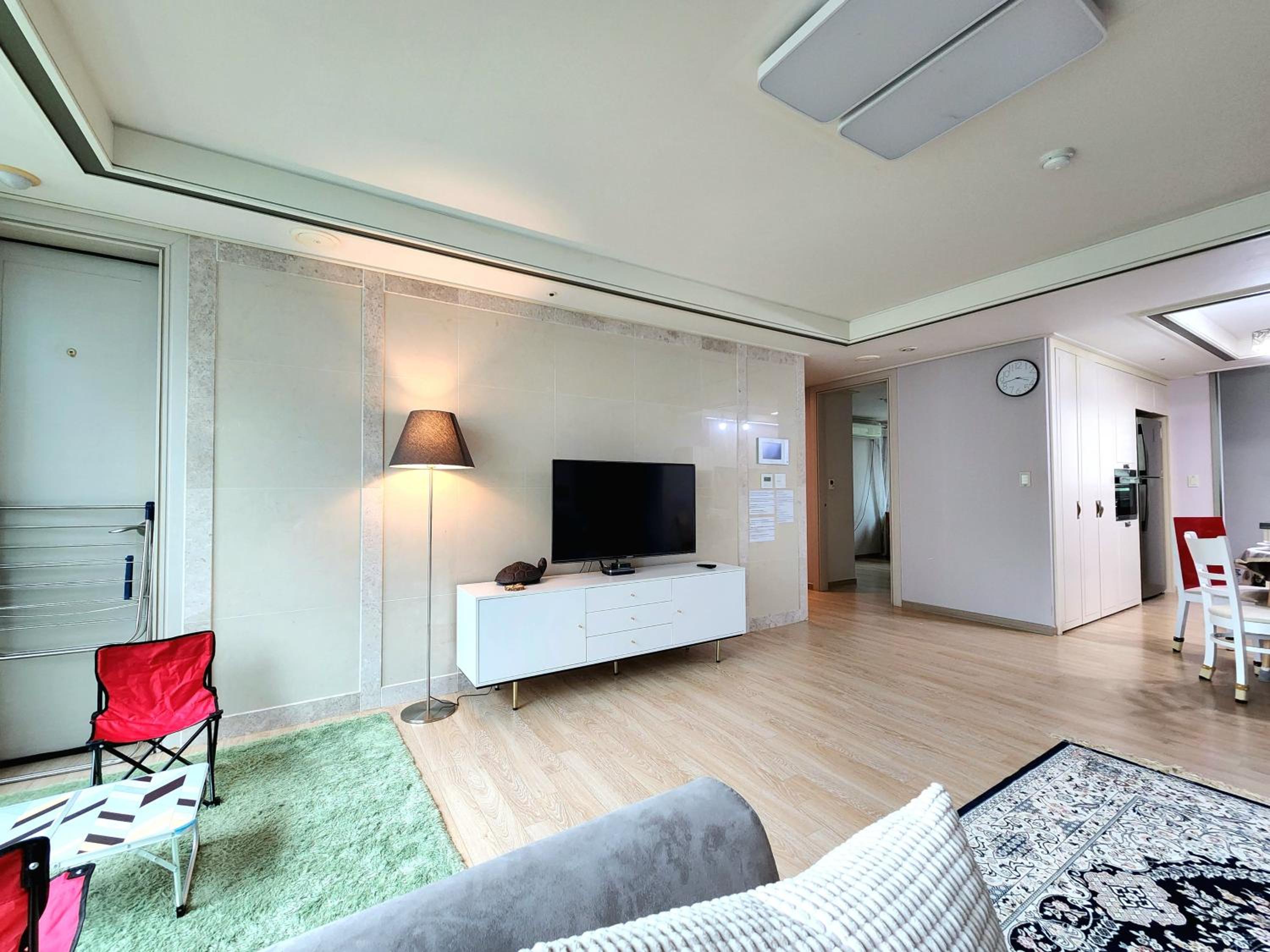 Near the Swiss Grand Hotel 110㎡ 3bedrooms APT