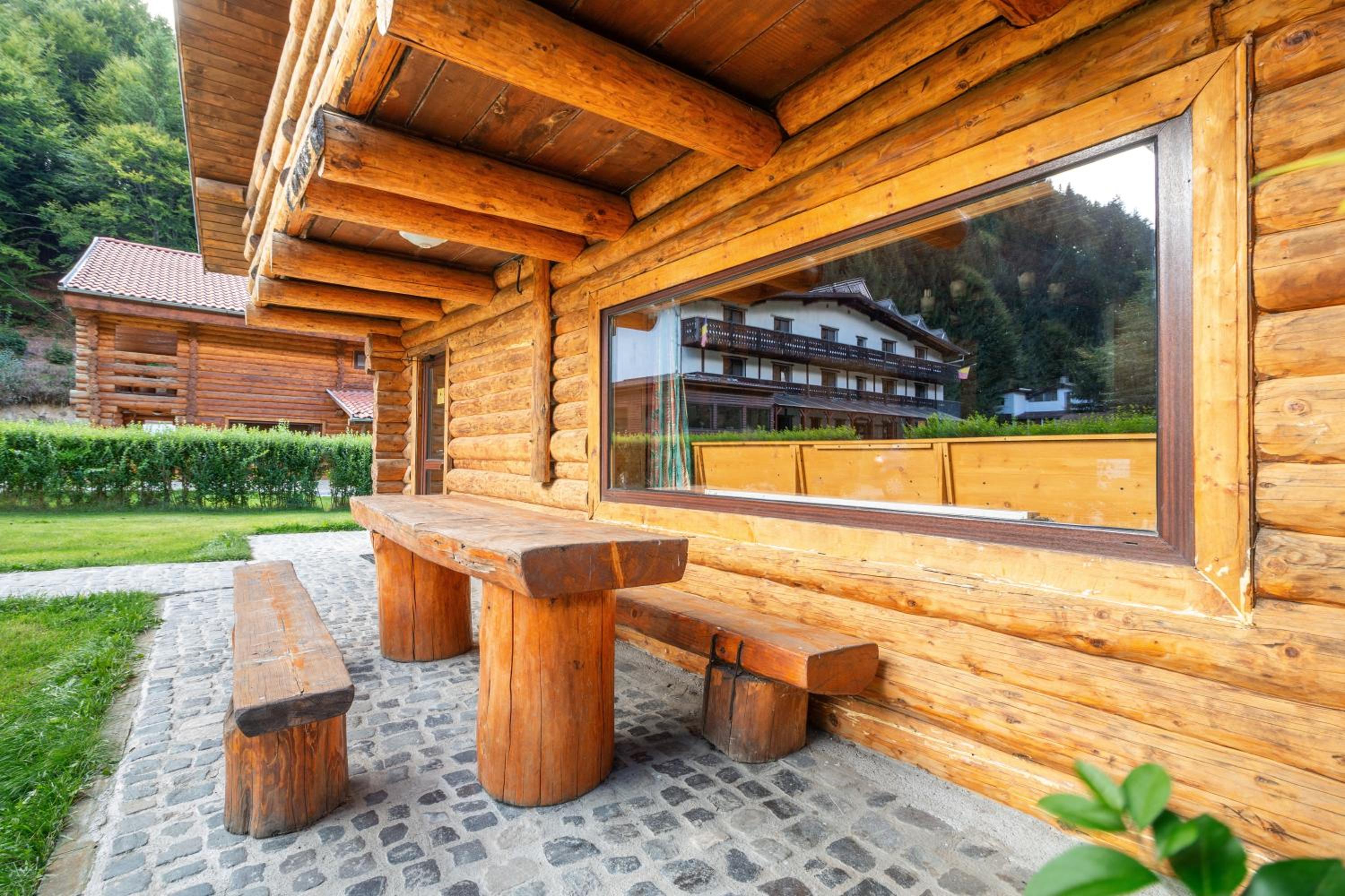 Resort 7 Crai - Cabana Baciu view 3