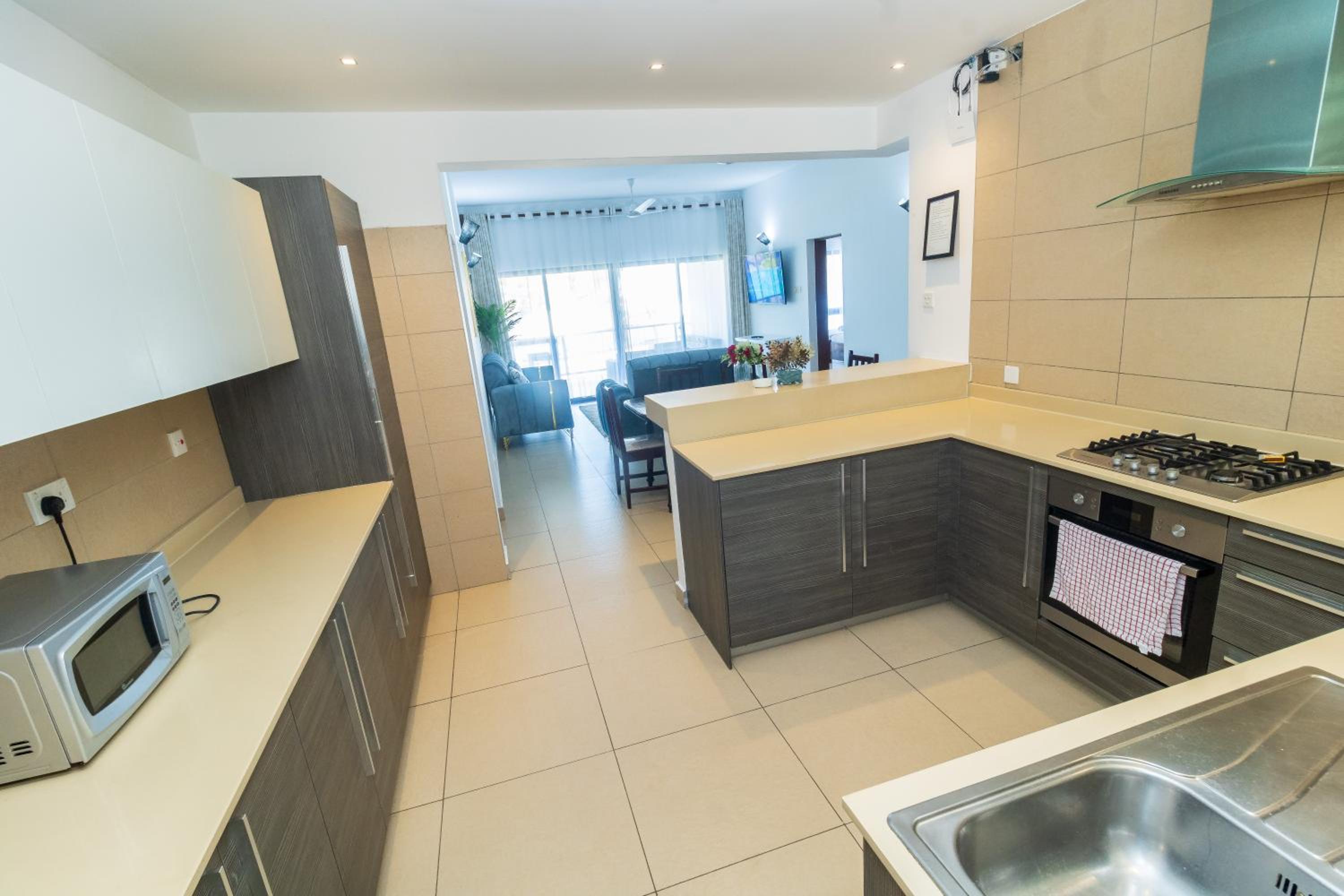 LUXURY 3 BEDROOM BEACH FRONT APARTMENT