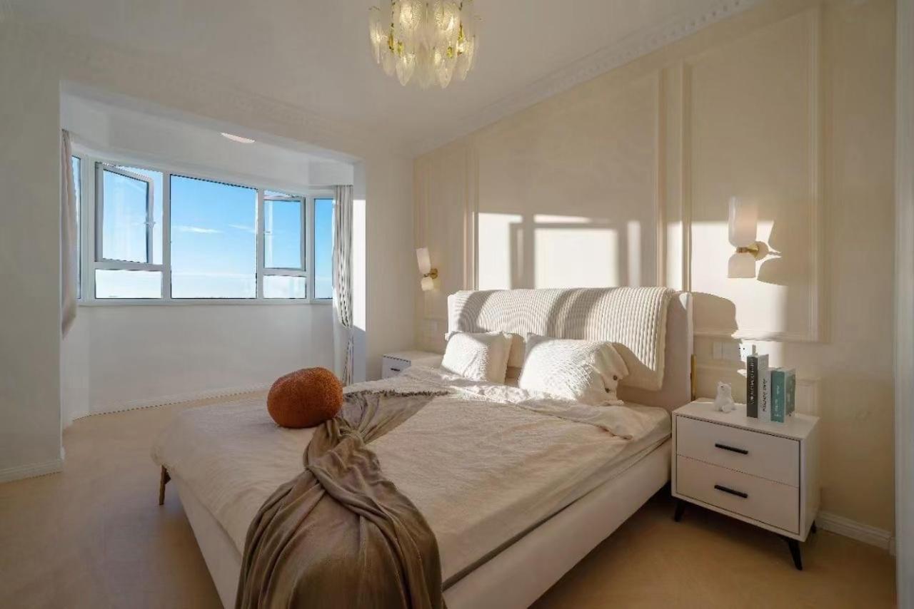 4 Bedroom Apartment with Bund View