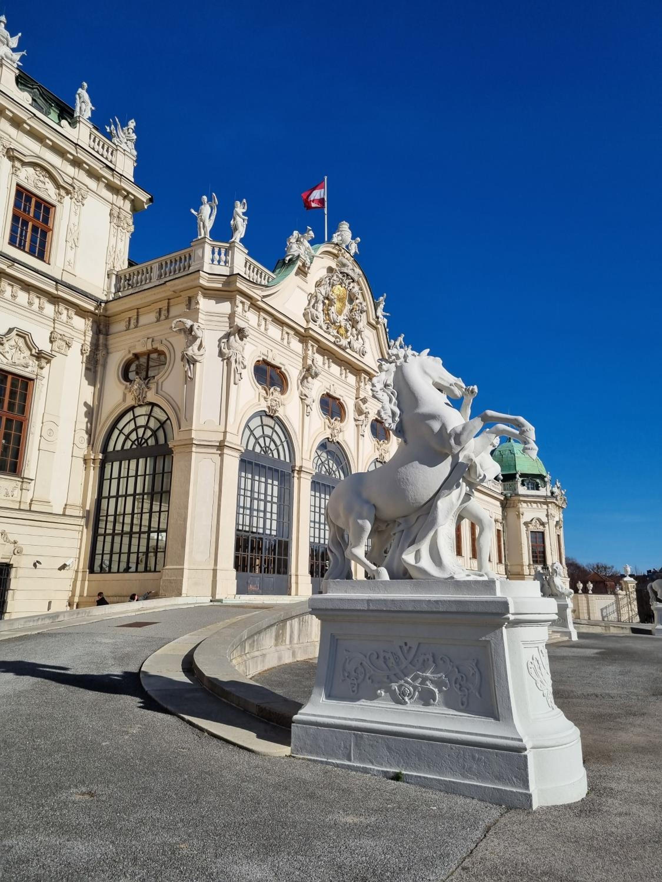 Rooms in Luxury Apartment, Central Vienna near Hauptbahnhof