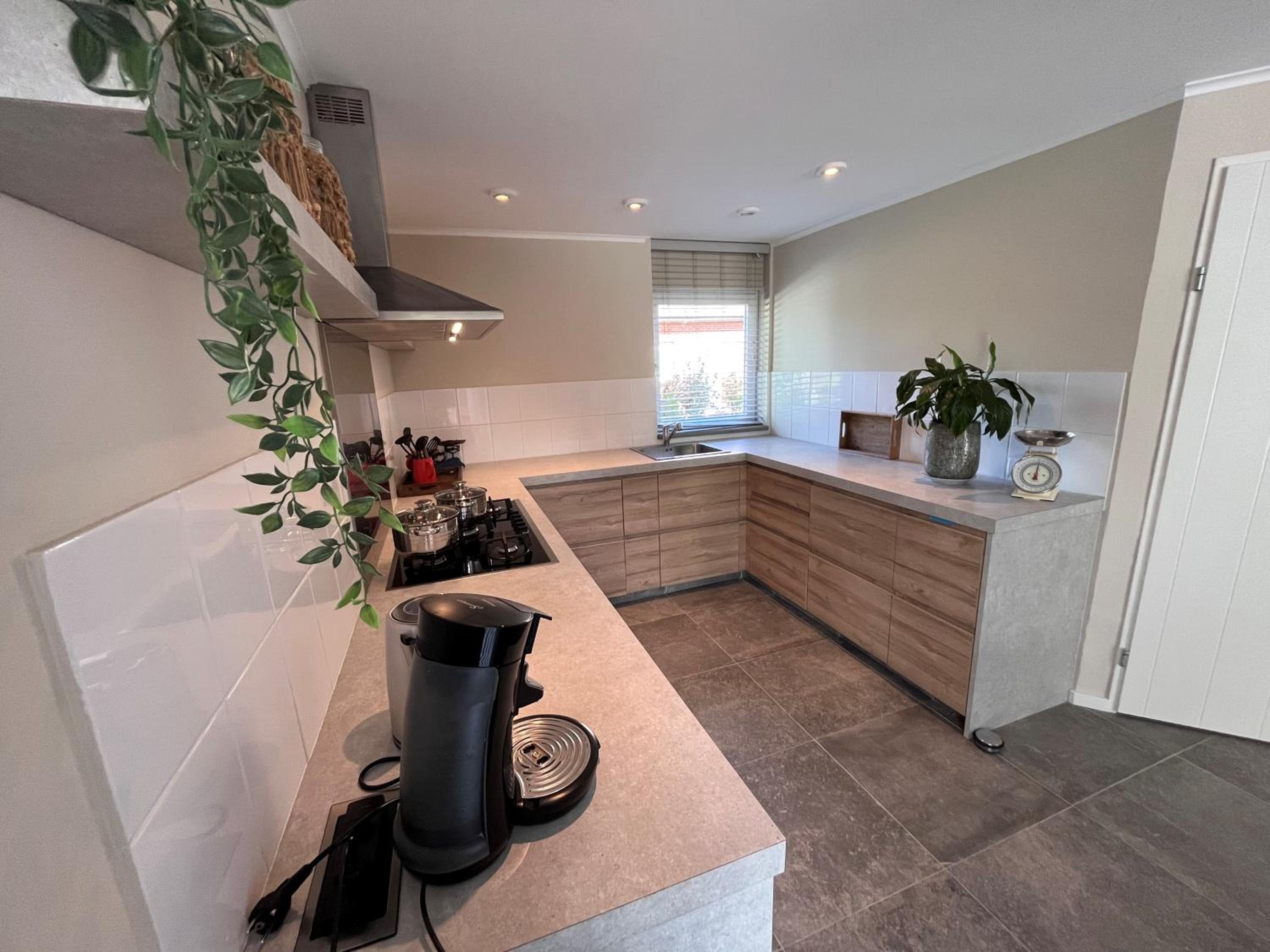 Cosy Vacation home with large fenced garden view 5