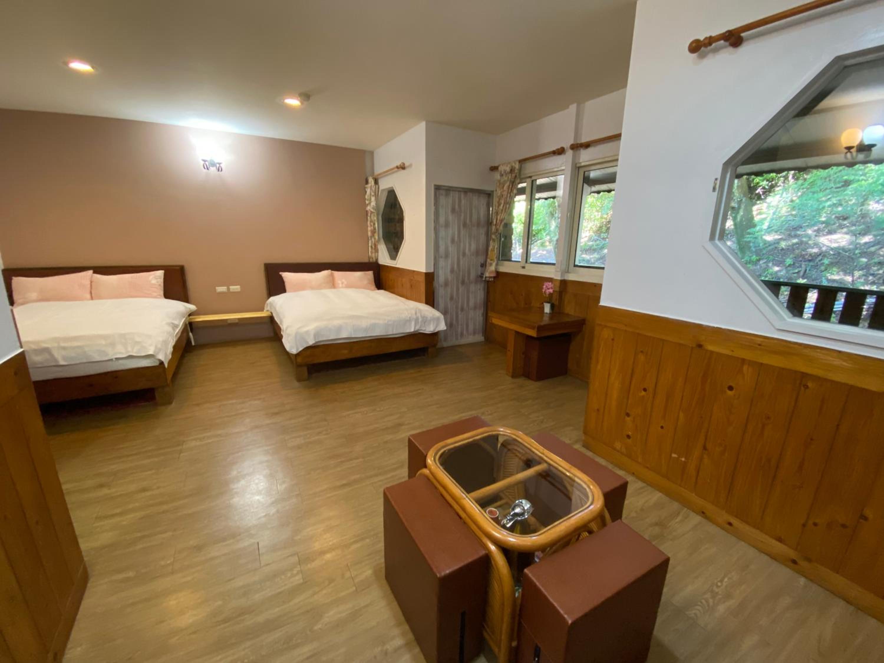 Shan Shui-Yuan Vege Guest House