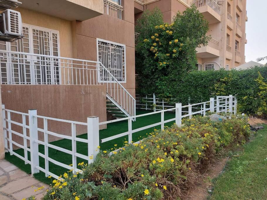 Tranquil Apartment with a garden in Madinaty