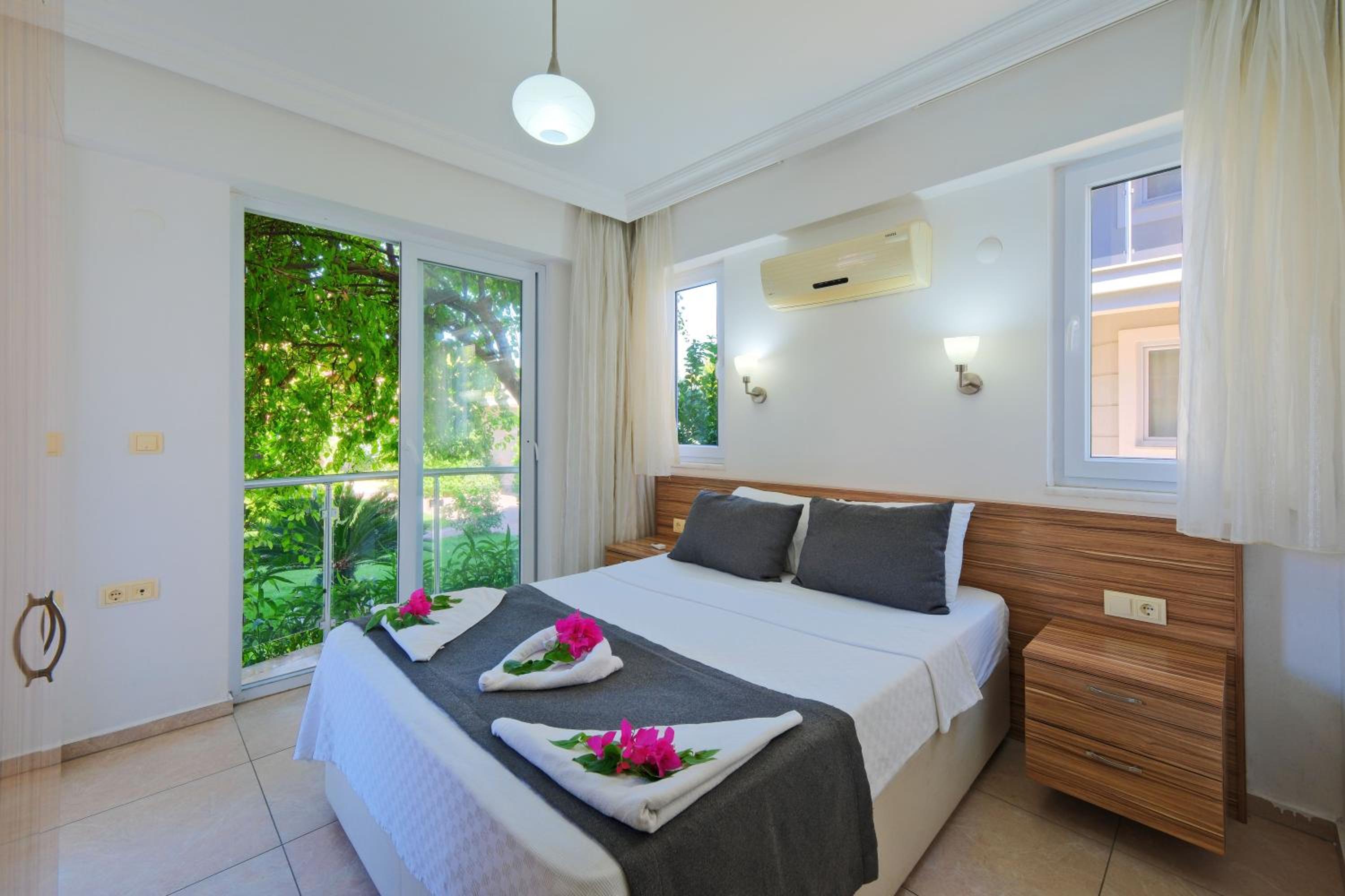 Legend Apartments