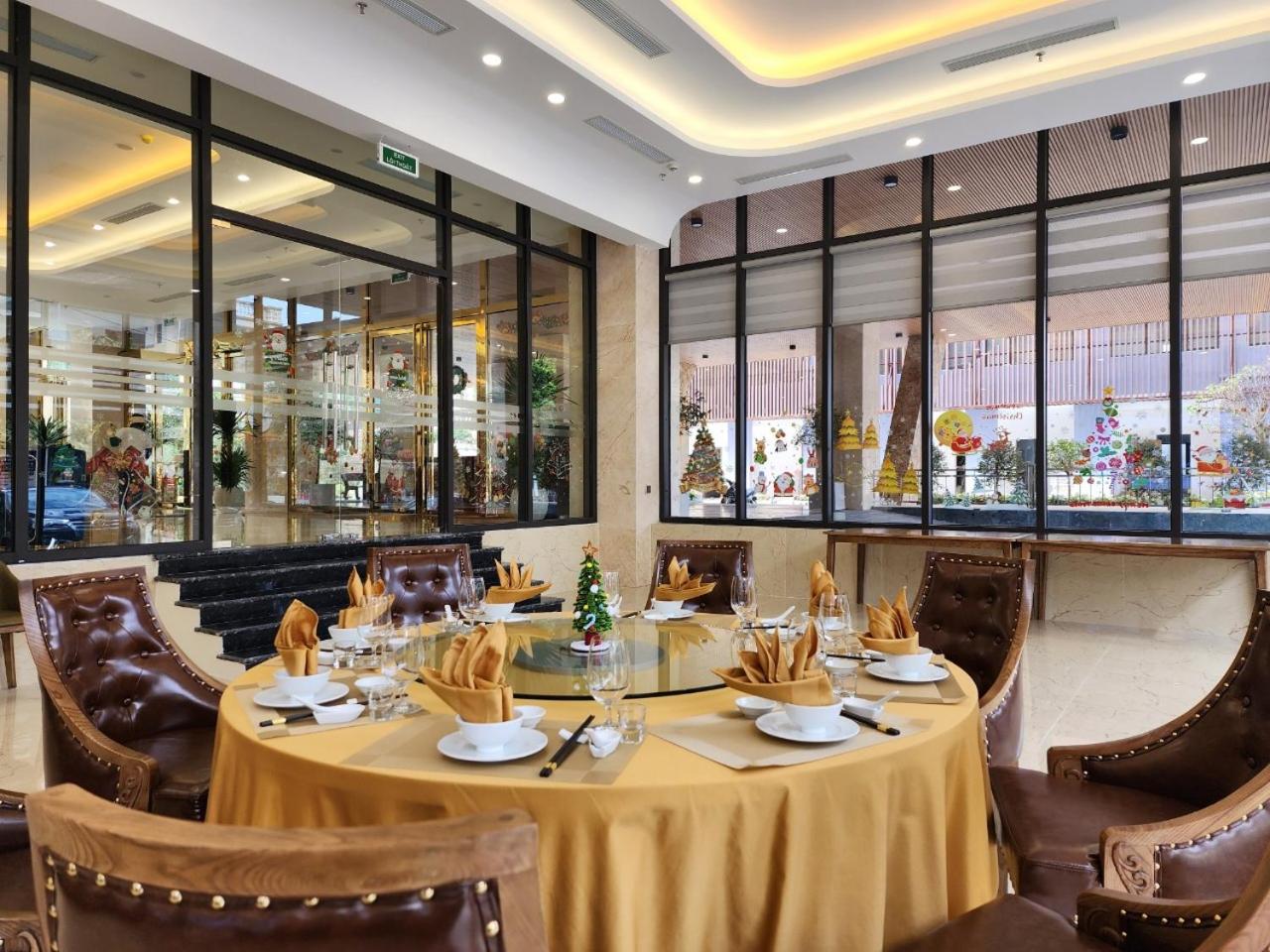 Hùng Vương Hotel - Stay 24h