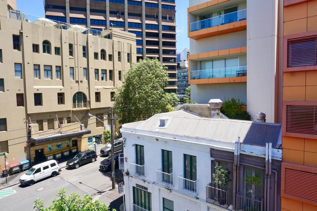 BEST Location! Darlinghurst Studio - balcony - AC