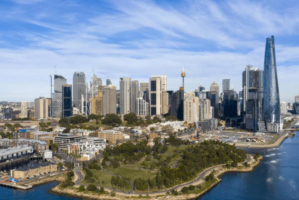 BEST Location! Darlinghurst Studio - balcony - AC