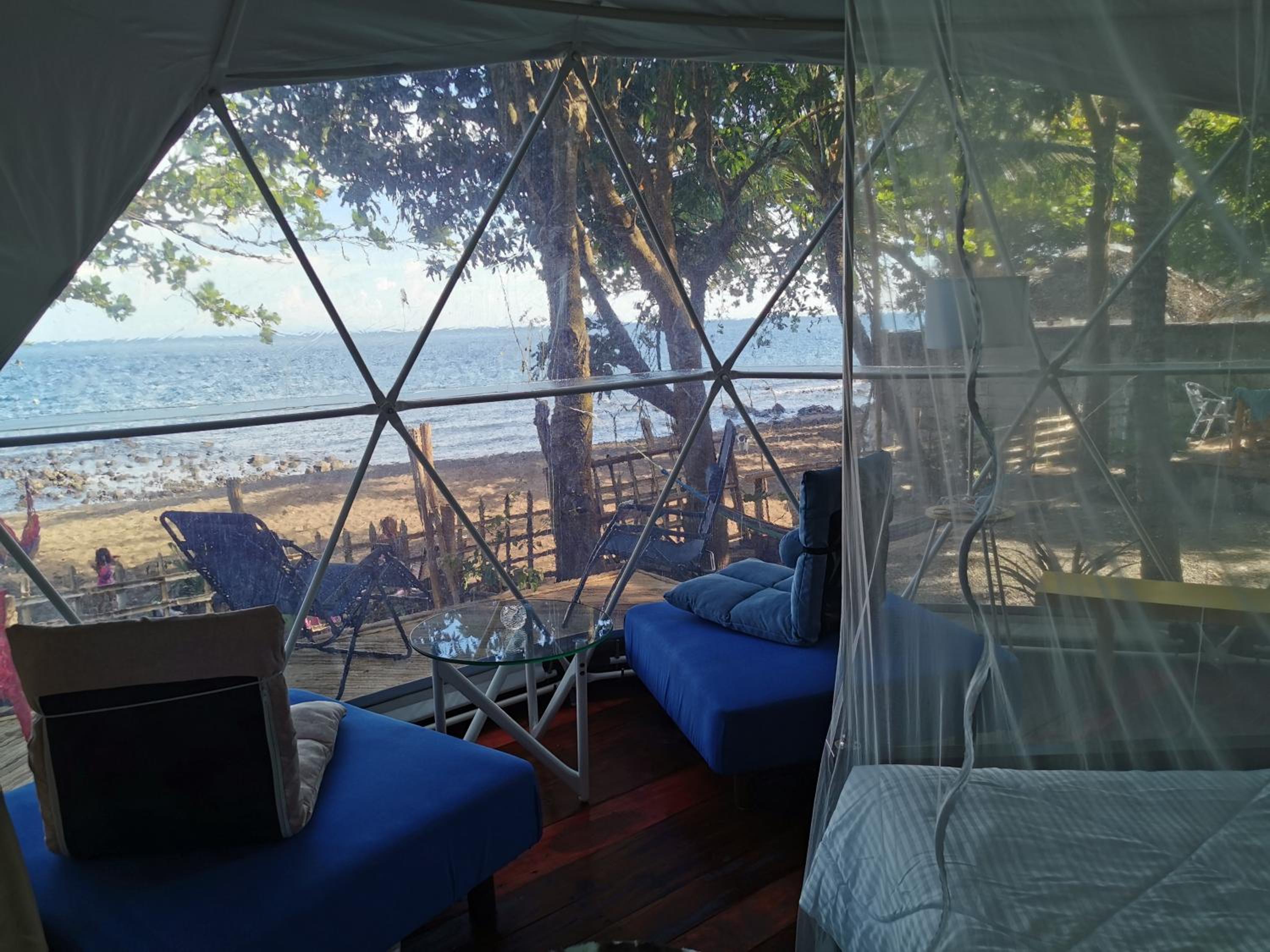 Beachfront Glamping Dome Dauin Bamboo Style
