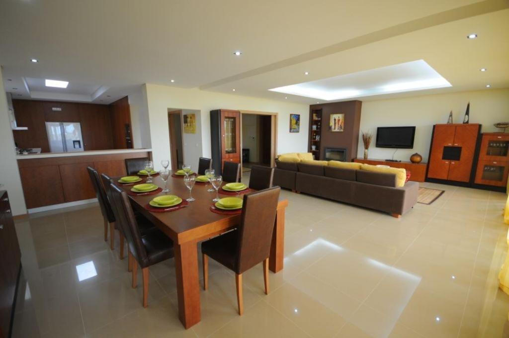 Superb Esposende Villa 5 Bedrooms Villa Agobar Tennis Court view 5