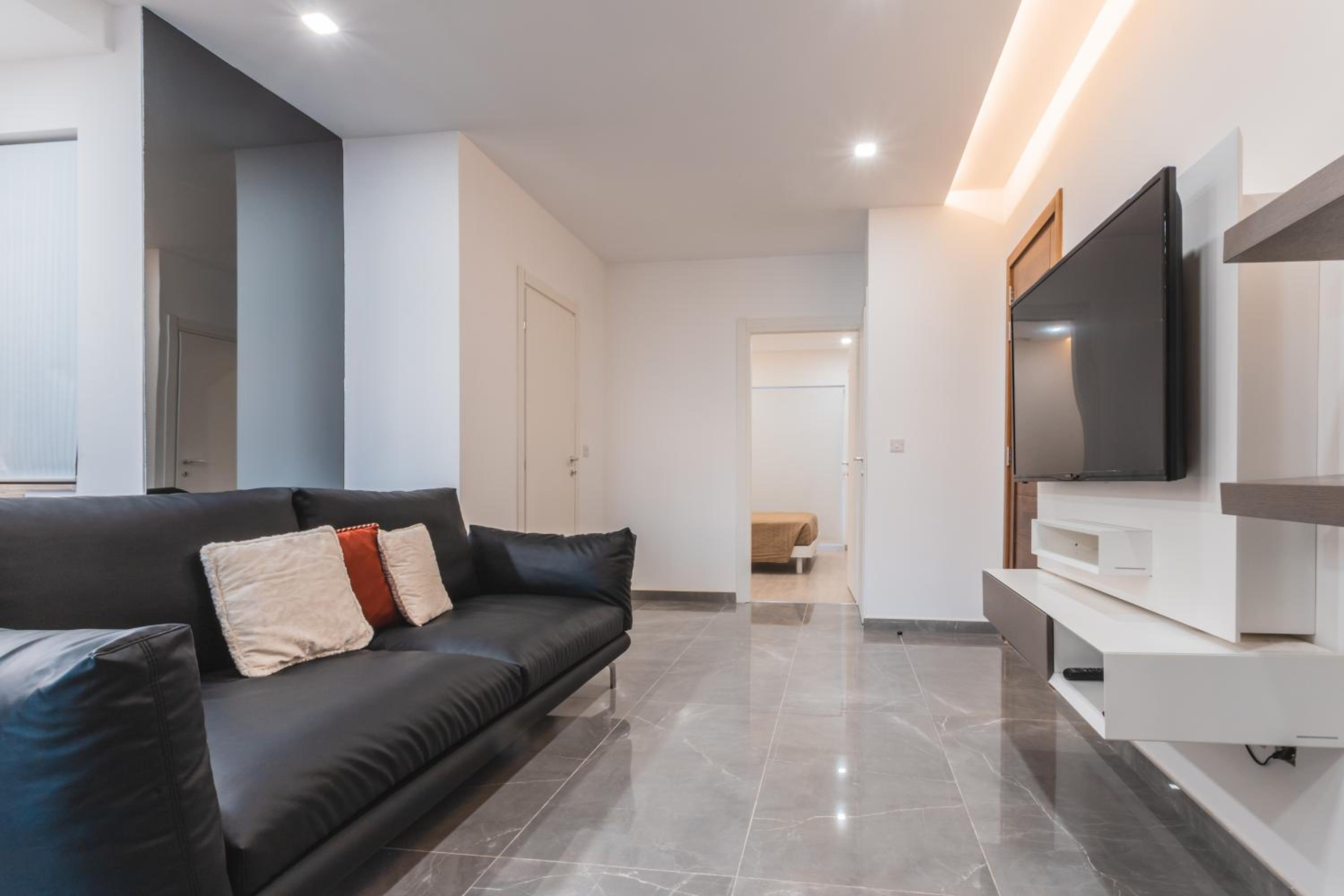 Chic Retreat in the Heart of Tigne Sliema view 2