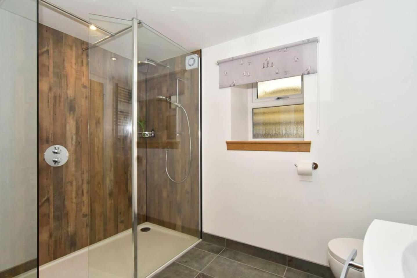 2Bed Cottage Johnshaven - Family Friendy view 5