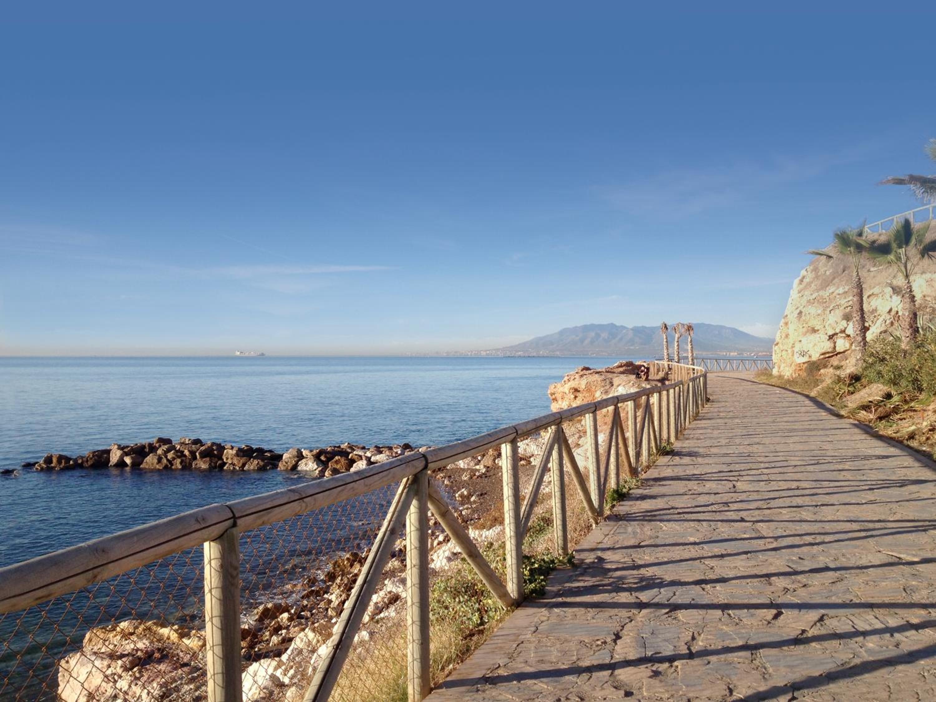 Bonito alojamiento en Malaga con piscina para teletrabajo