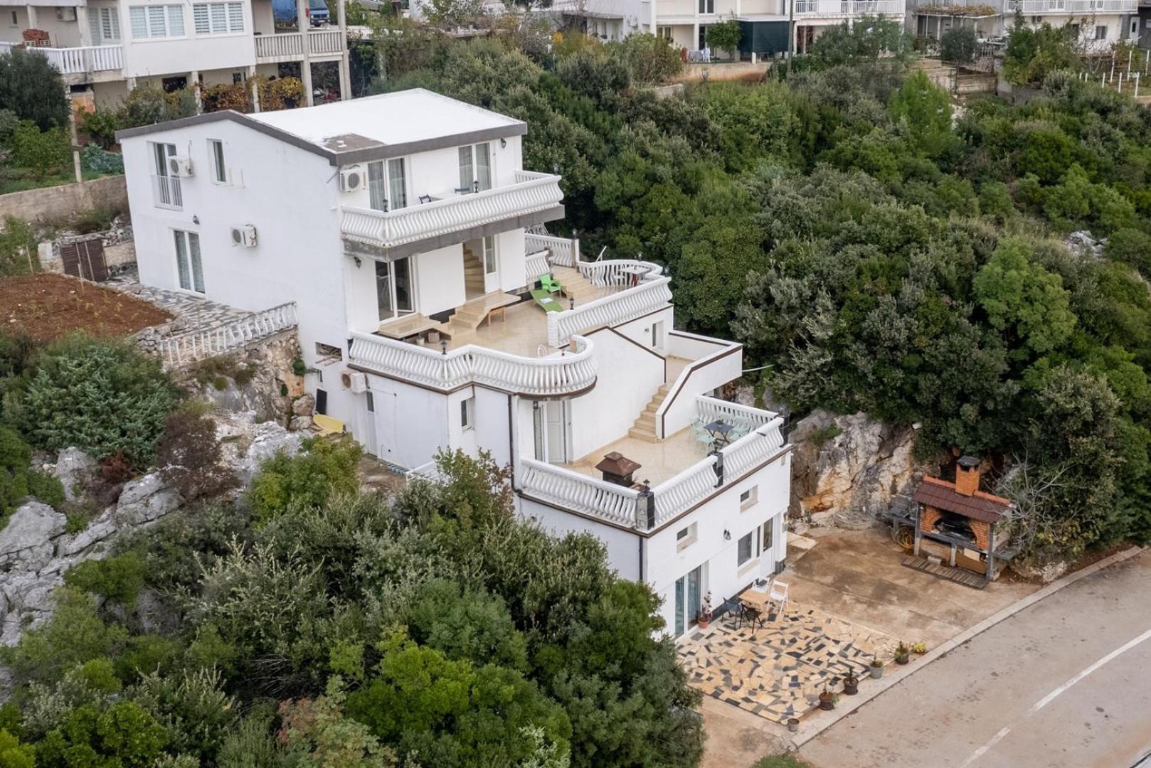 Apartments Vrabac