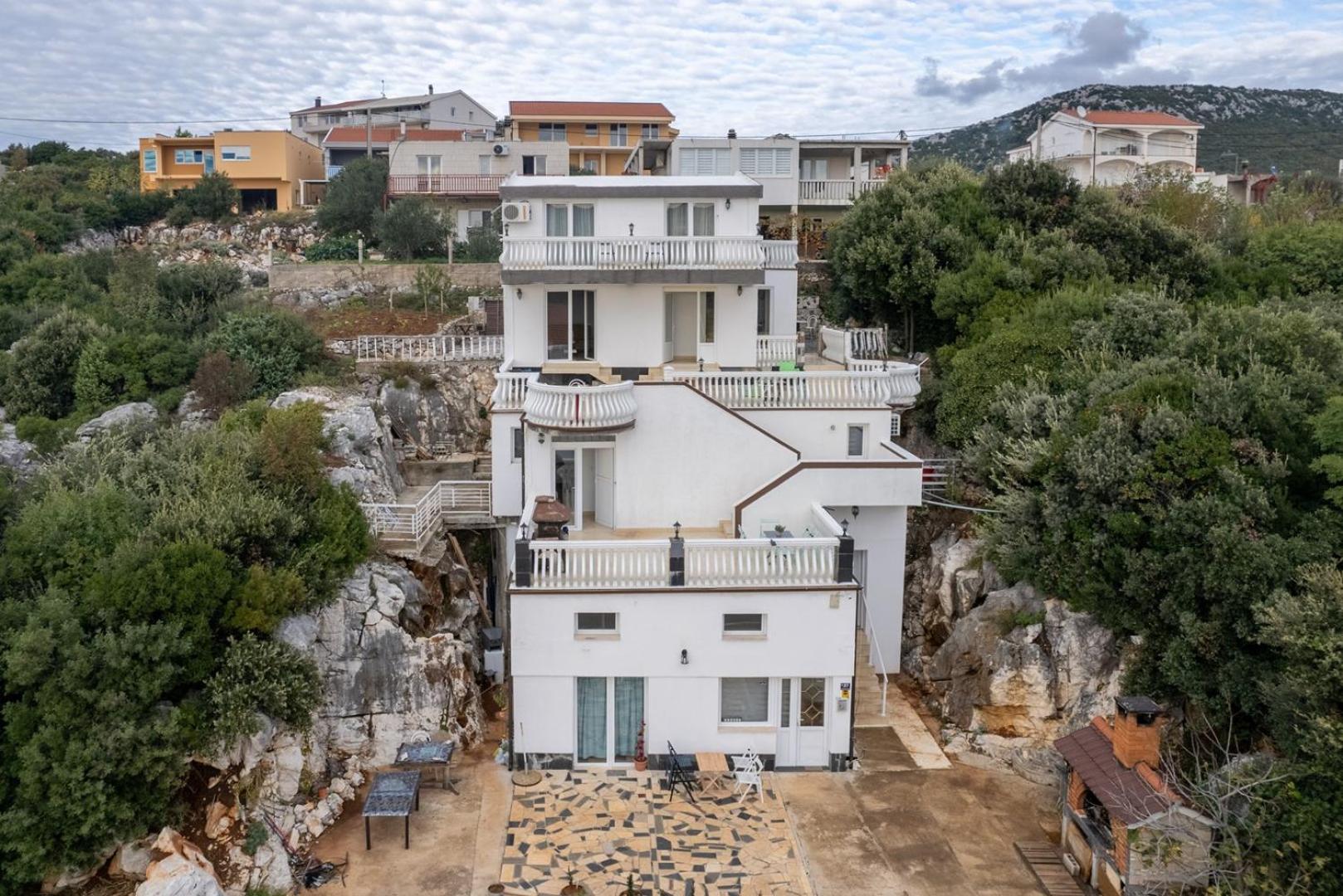 Apartments Vrabac