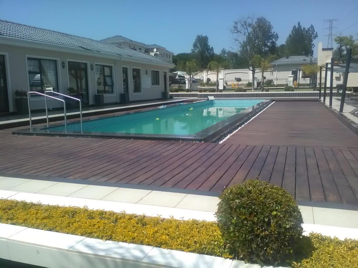 Emerald Gem-Luxury Apartment view 4