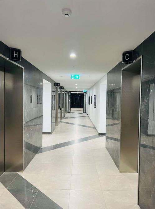 Surfers Paradise New Beachfront Apartments