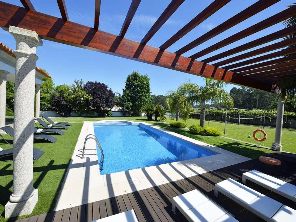 Tasteful Braga Villa 4 Bedrooms Villa Helena Private Pool view 2