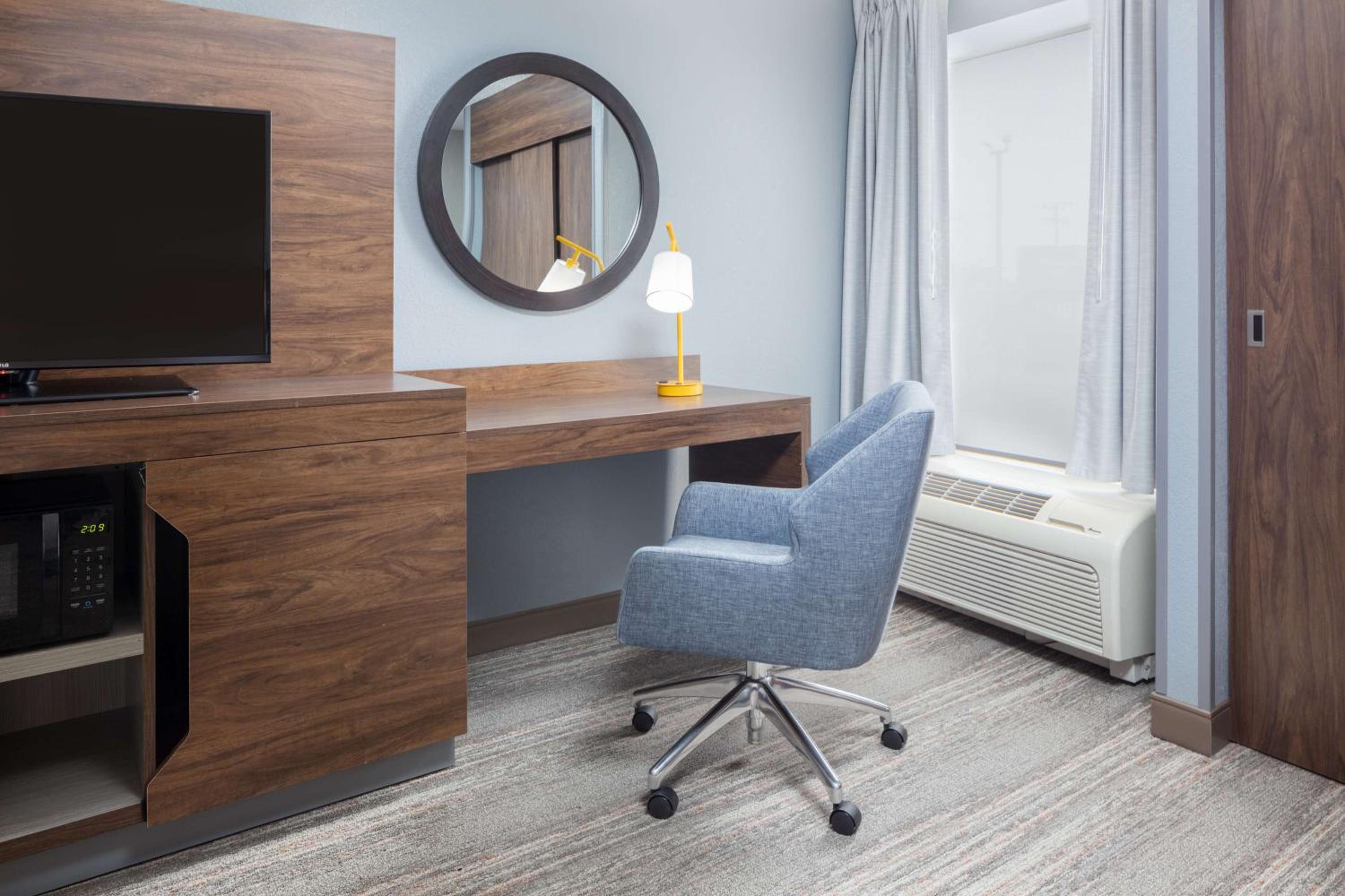 Joliet Vacations - Hampton Inn Joliet-Plainfield I-55 - Property Image 3