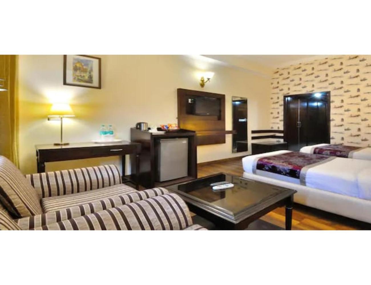 Hotel Solitaire, Chandigarh view 5