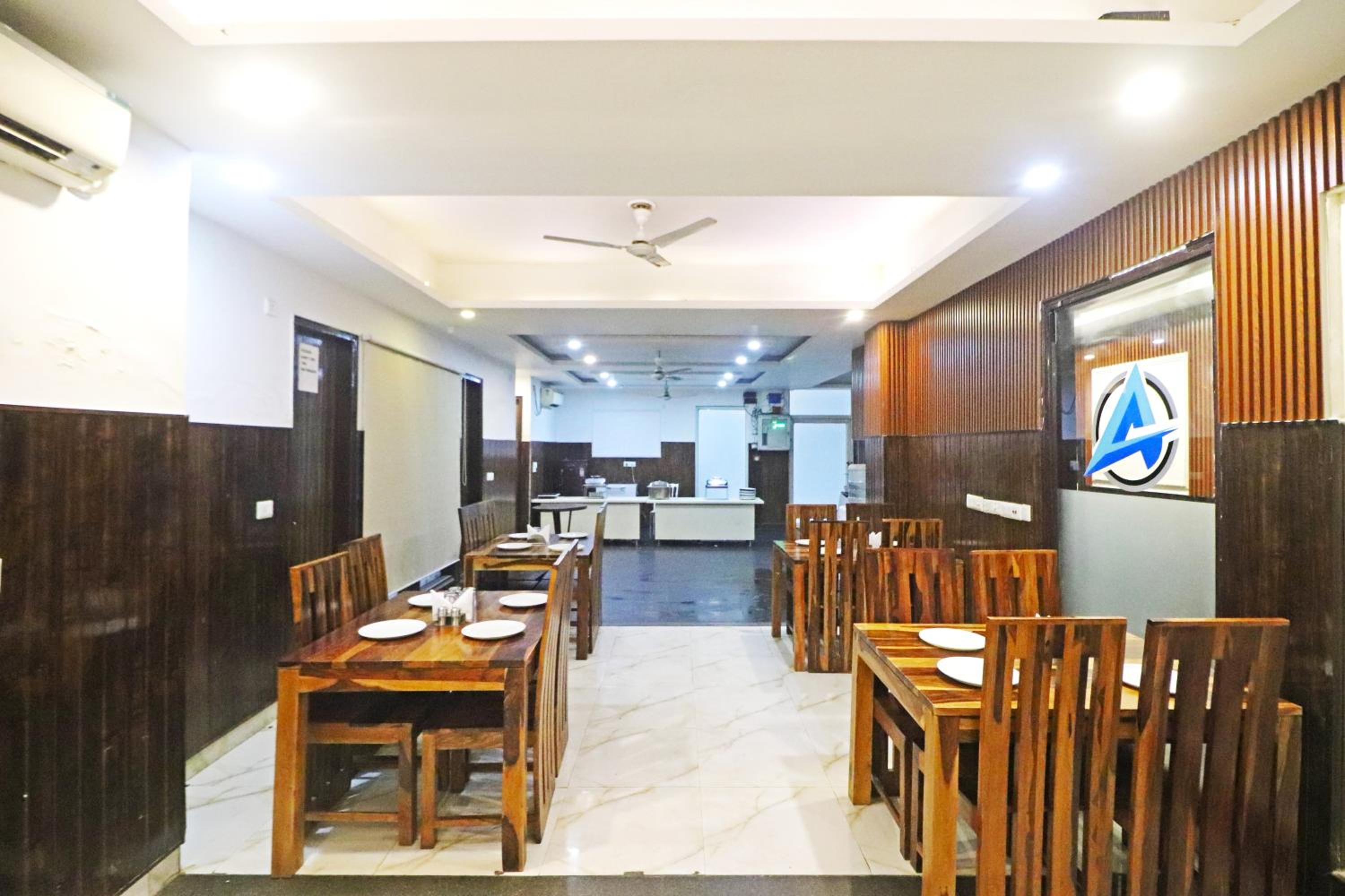 Hotel Mayda Prime Near Delhi Airport