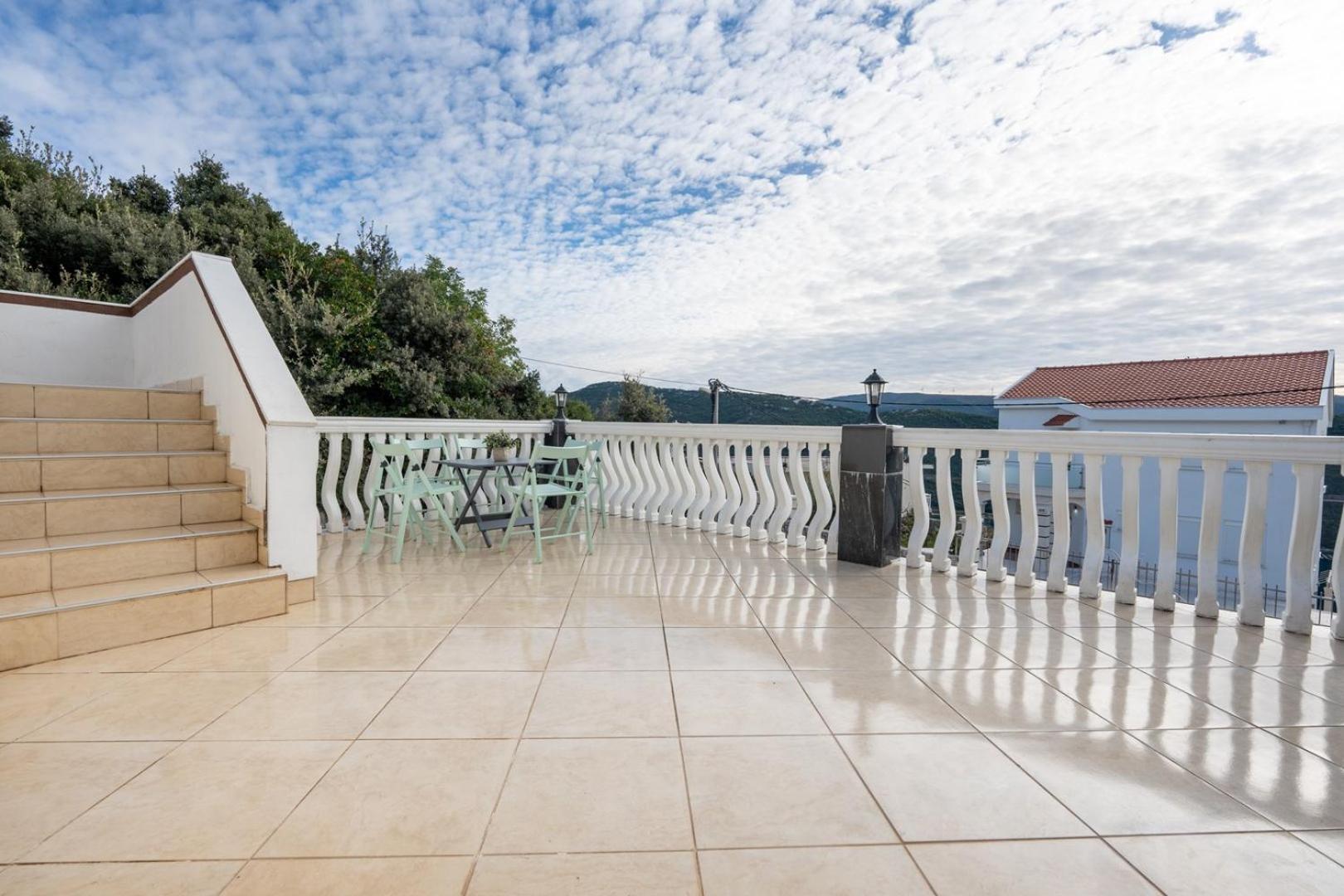 Apartments Vrabac