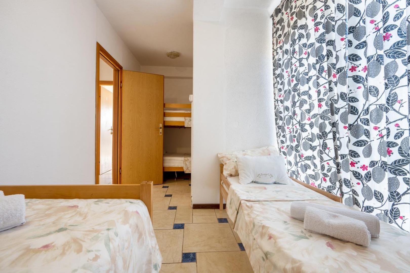 Apartments Vrabac