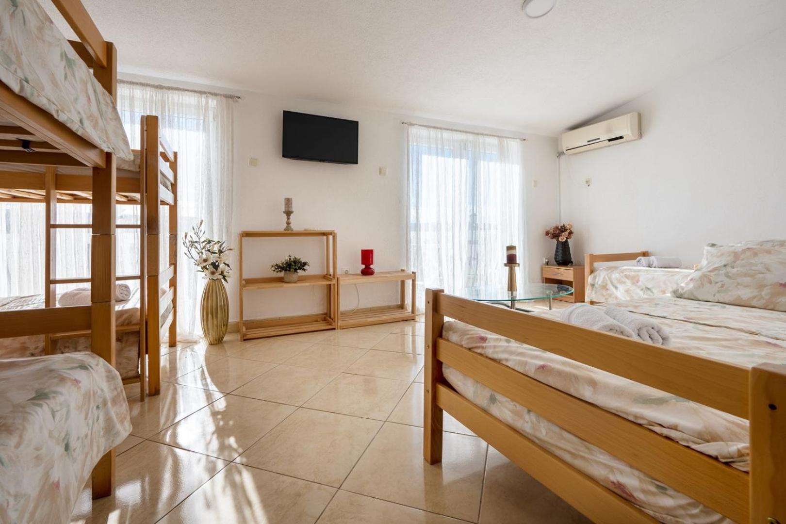 Apartments Vrabac