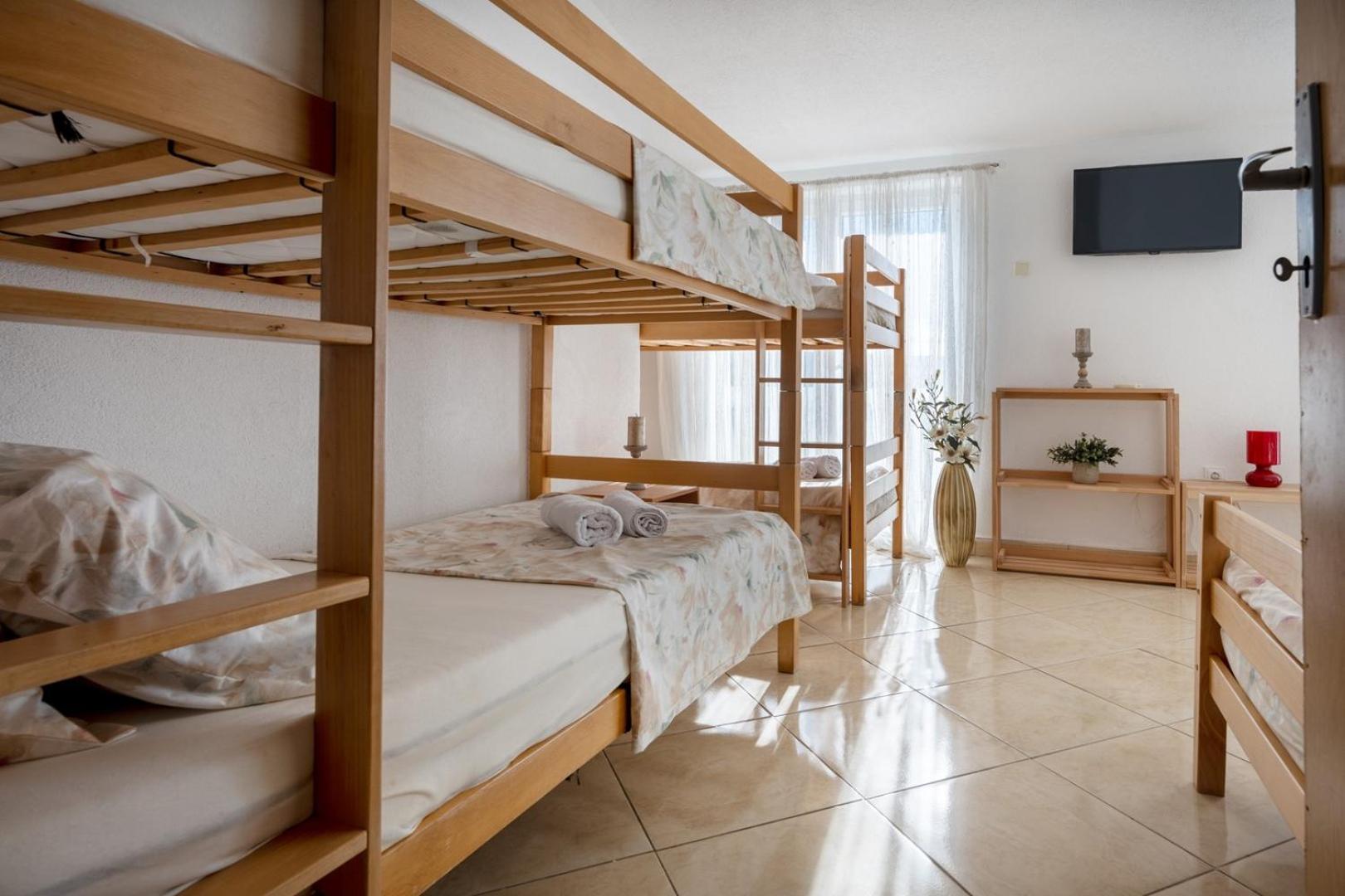 Apartments Vrabac