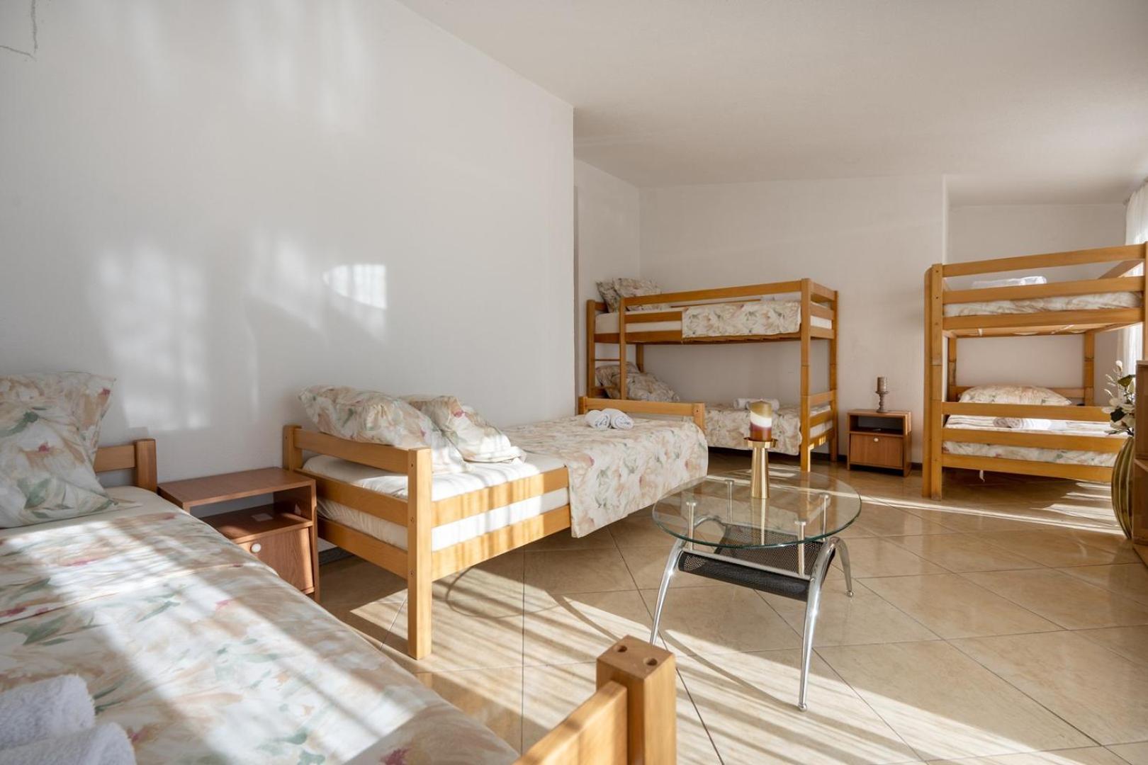 Apartments Vrabac