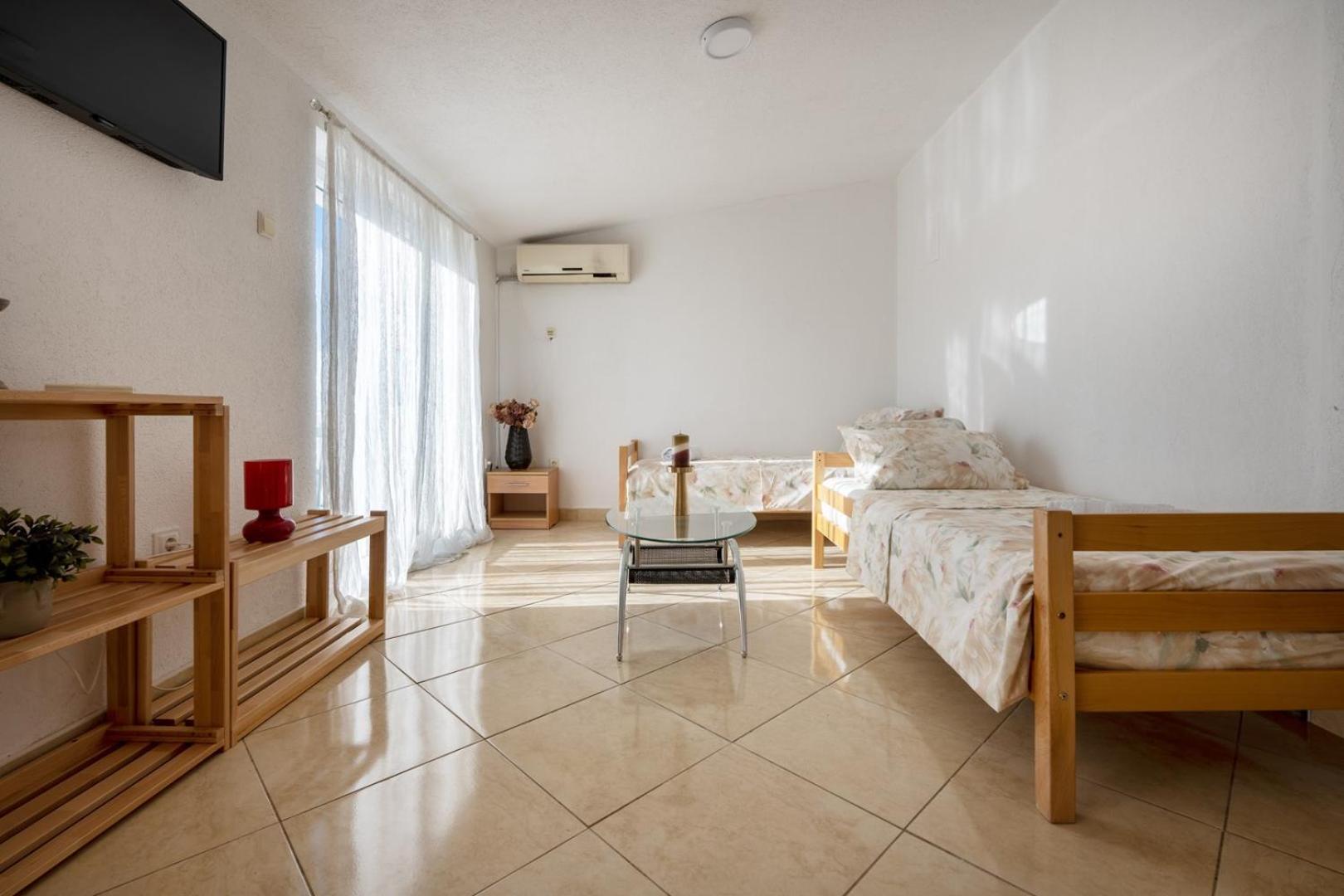 Apartments Vrabac