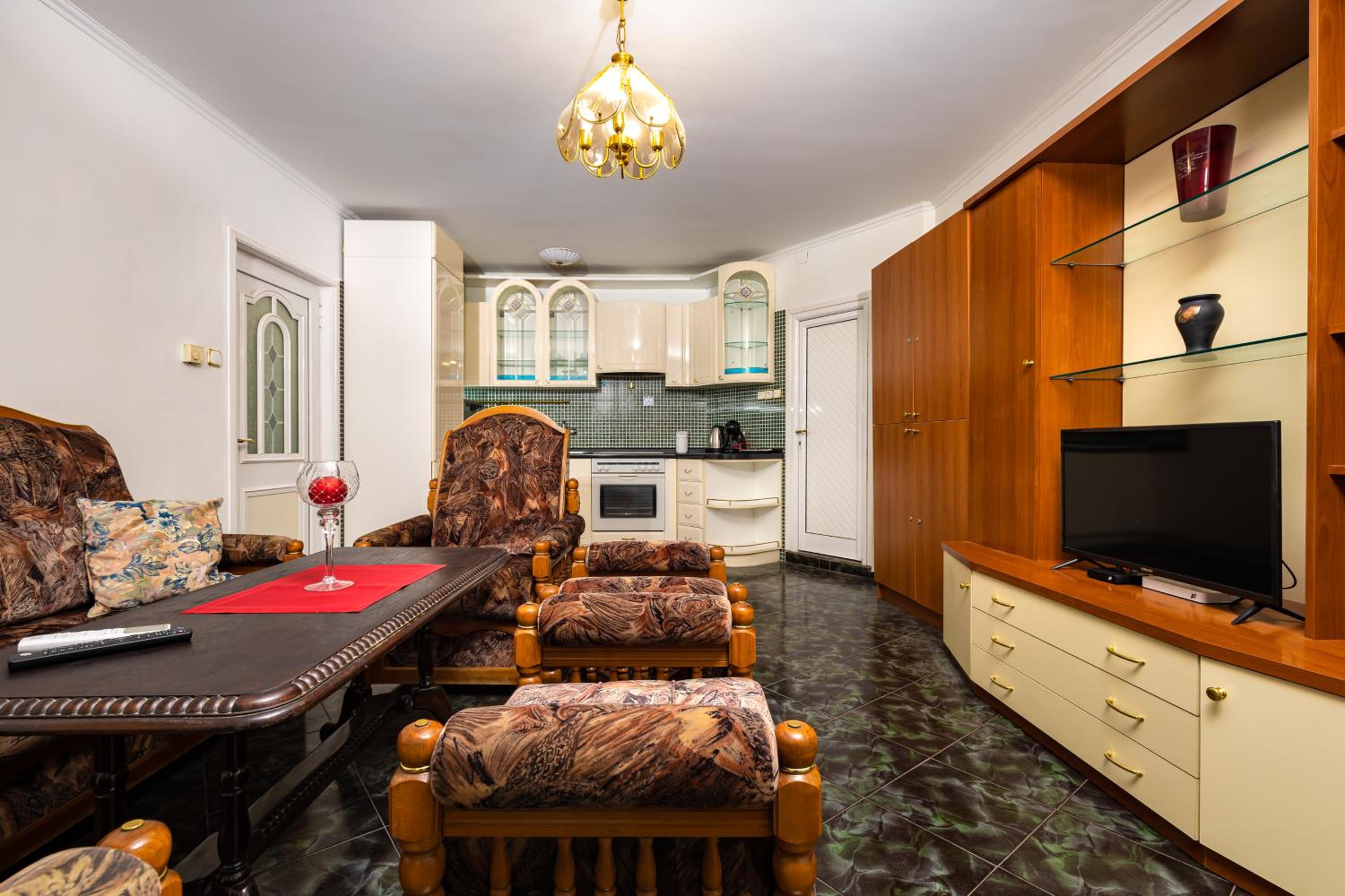 A Nostalgic Getaway in Plovdiv's Historic Quarter by Flat Mаnager