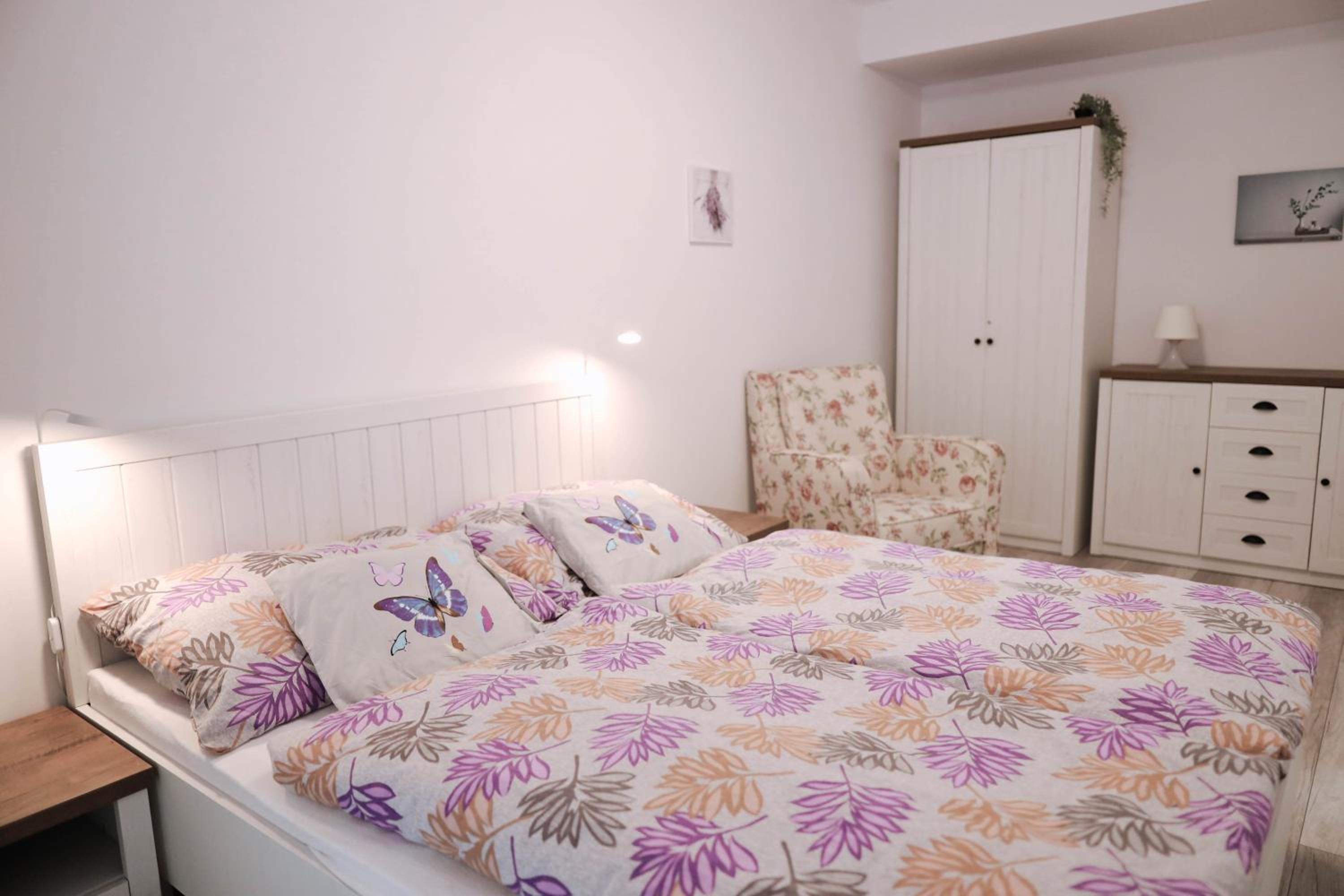 Flower Apartment