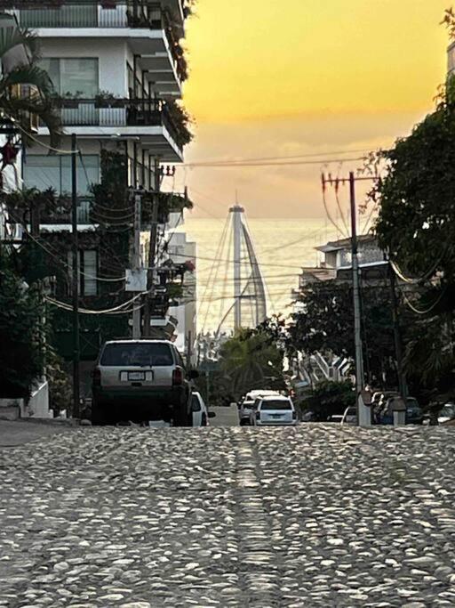 1 bd in the heart of Romantic Zone view 2