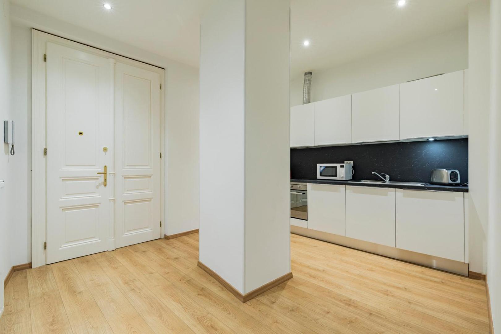 120 m2 Tomas Garrigue Masaryk 3BDR Apartment