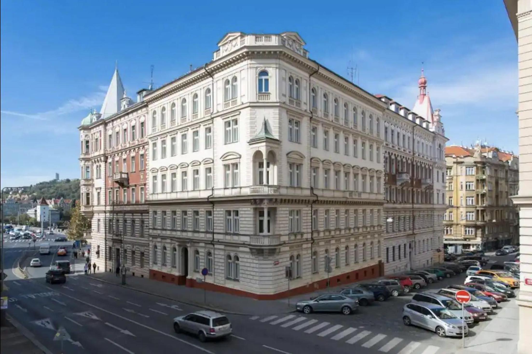120 m2 Tomas Garrigue Masaryk 3BDR Apartment