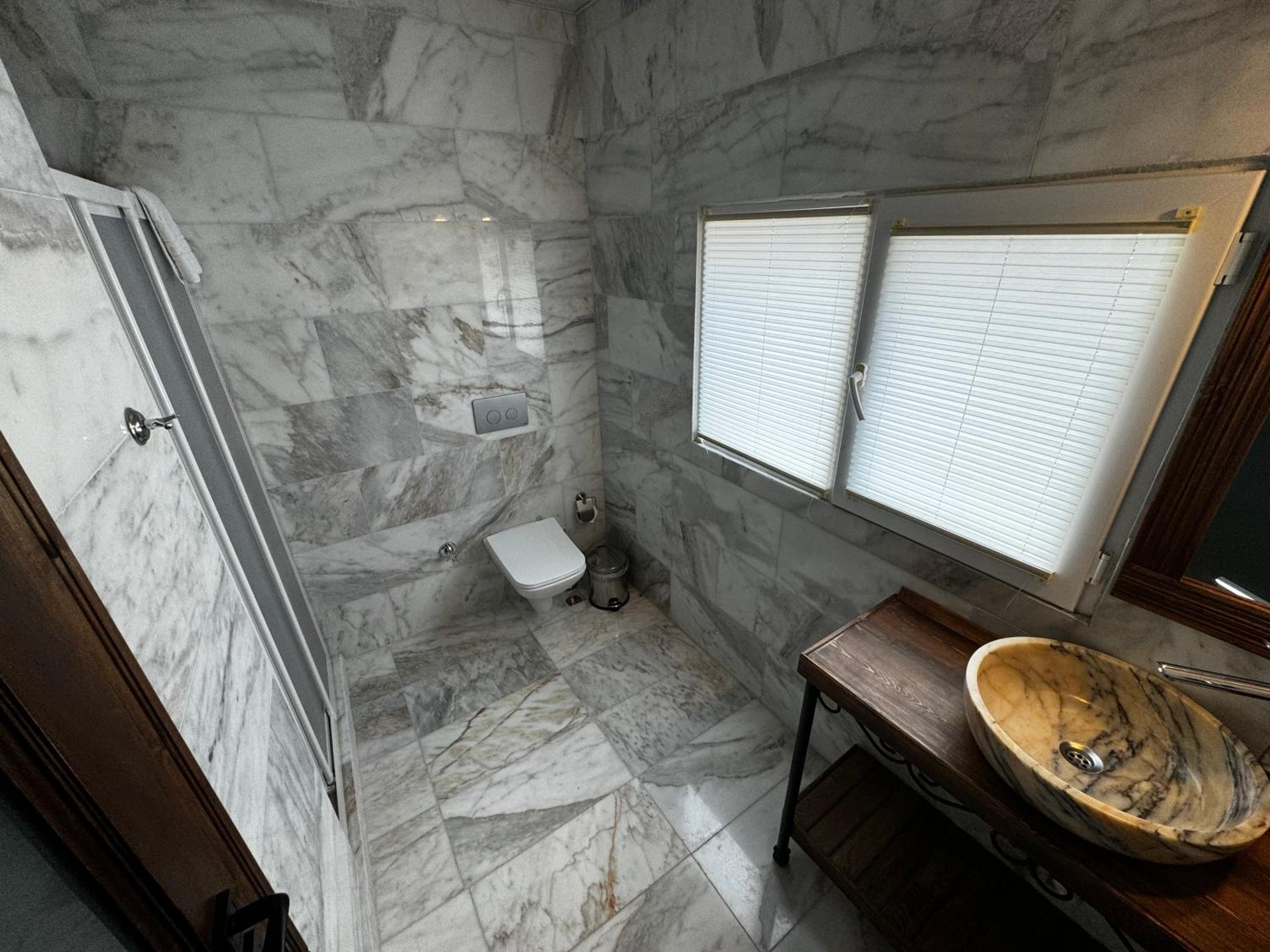 Rustic Caves - Image 36