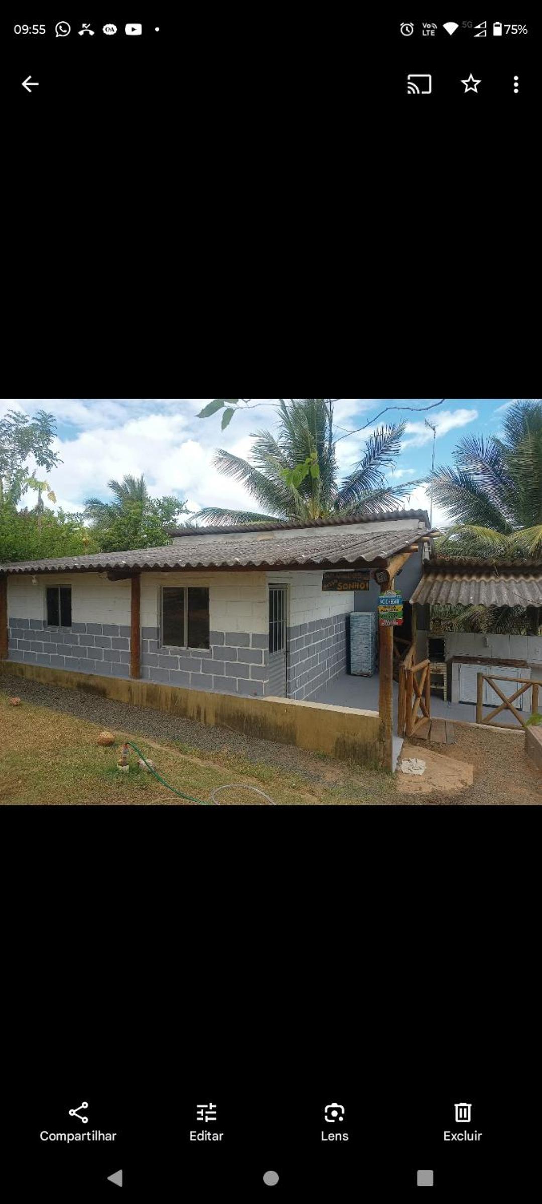 Casa tipo Sitio em condomínio fechado