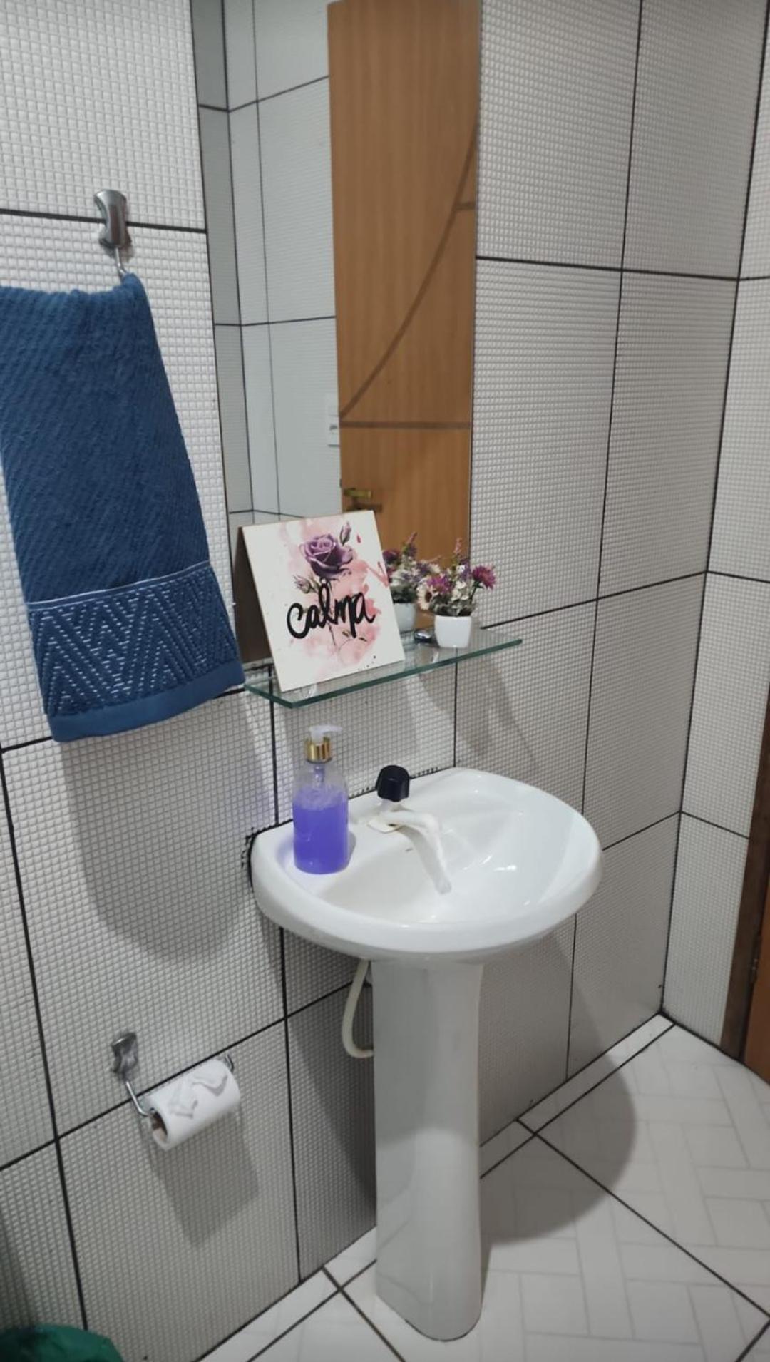 Casa tipo Sitio em condomínio fechado